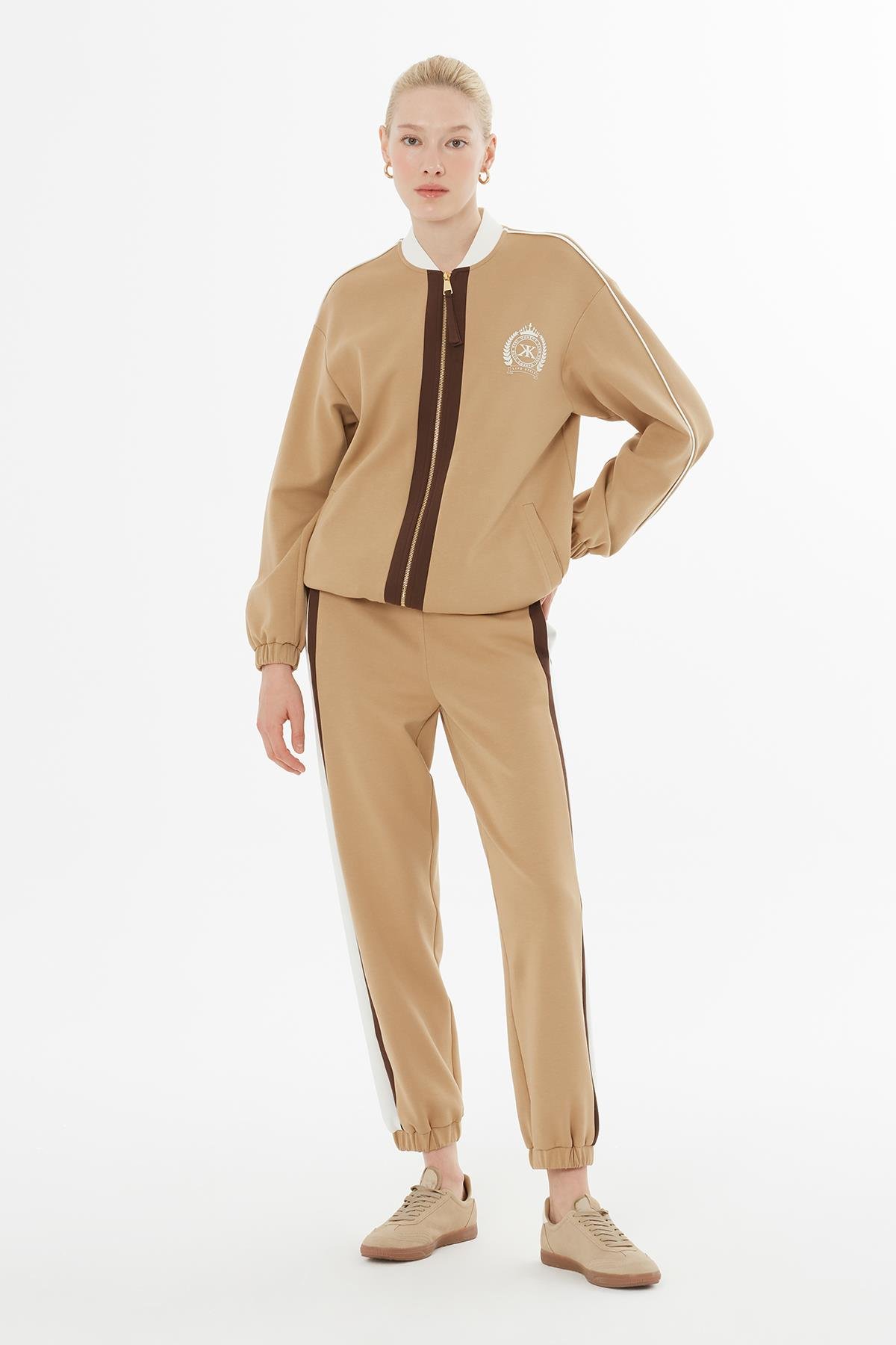 Fermuarlı Triko Yakalı Bej Eşofman Takımı