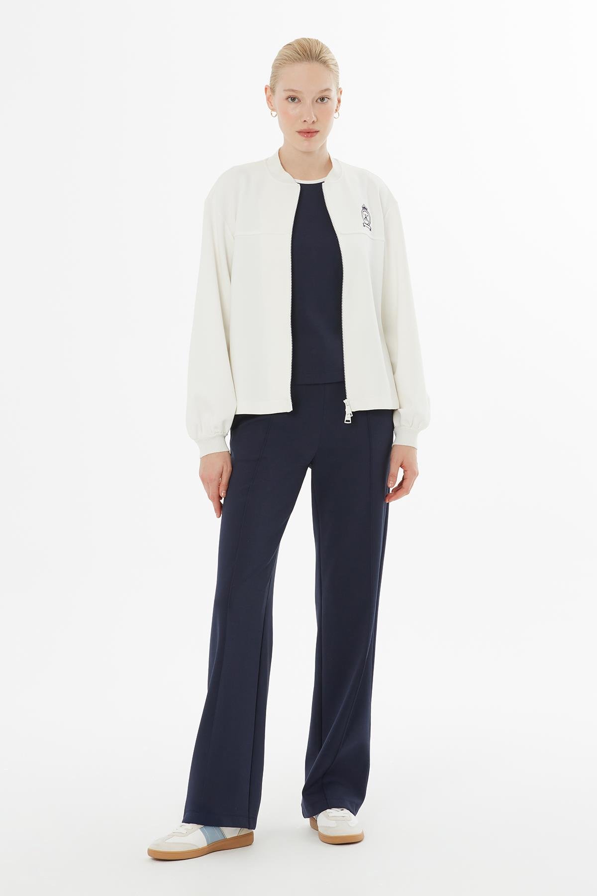 Fermuarlı Triko Yakalı Ekru Eşofman Takımı