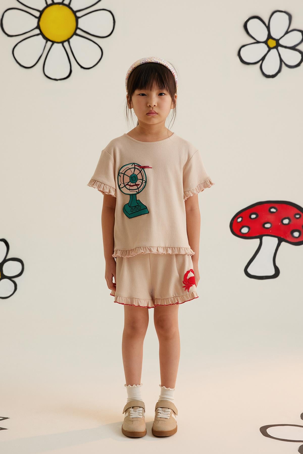 Beige Shorts With Red Crab Embroidery And Frilled Hem