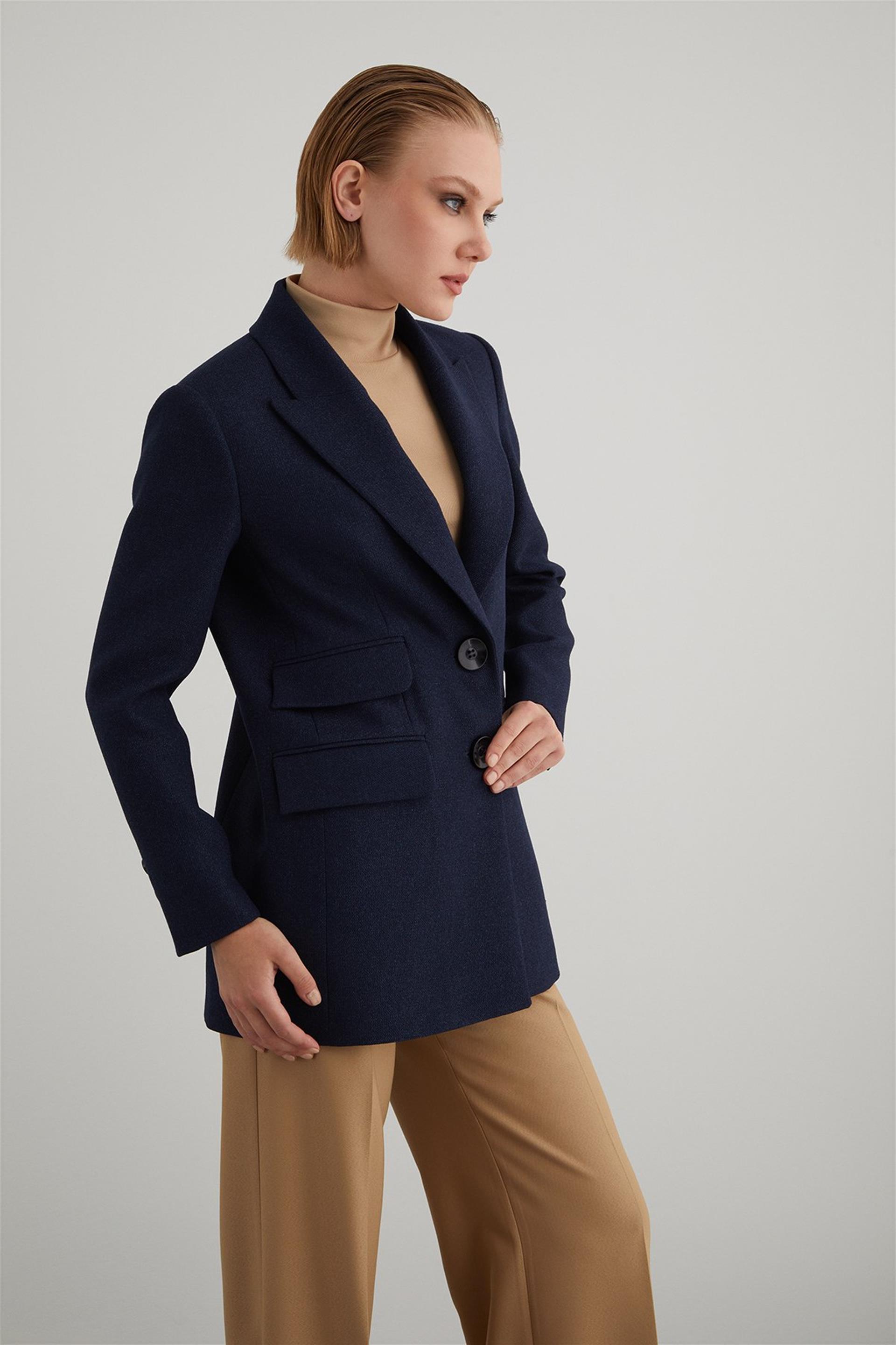 Önden Düğmeli Mono Kapamalı Rahat Kesim Lacivert Bleazer Ceket