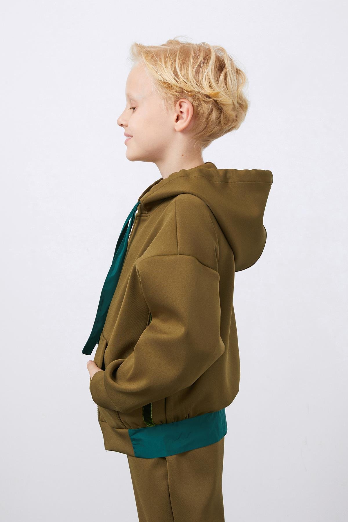 Garni Detaylı Fermuarlı Yeşil Erkek Çocuk Sweatshırt