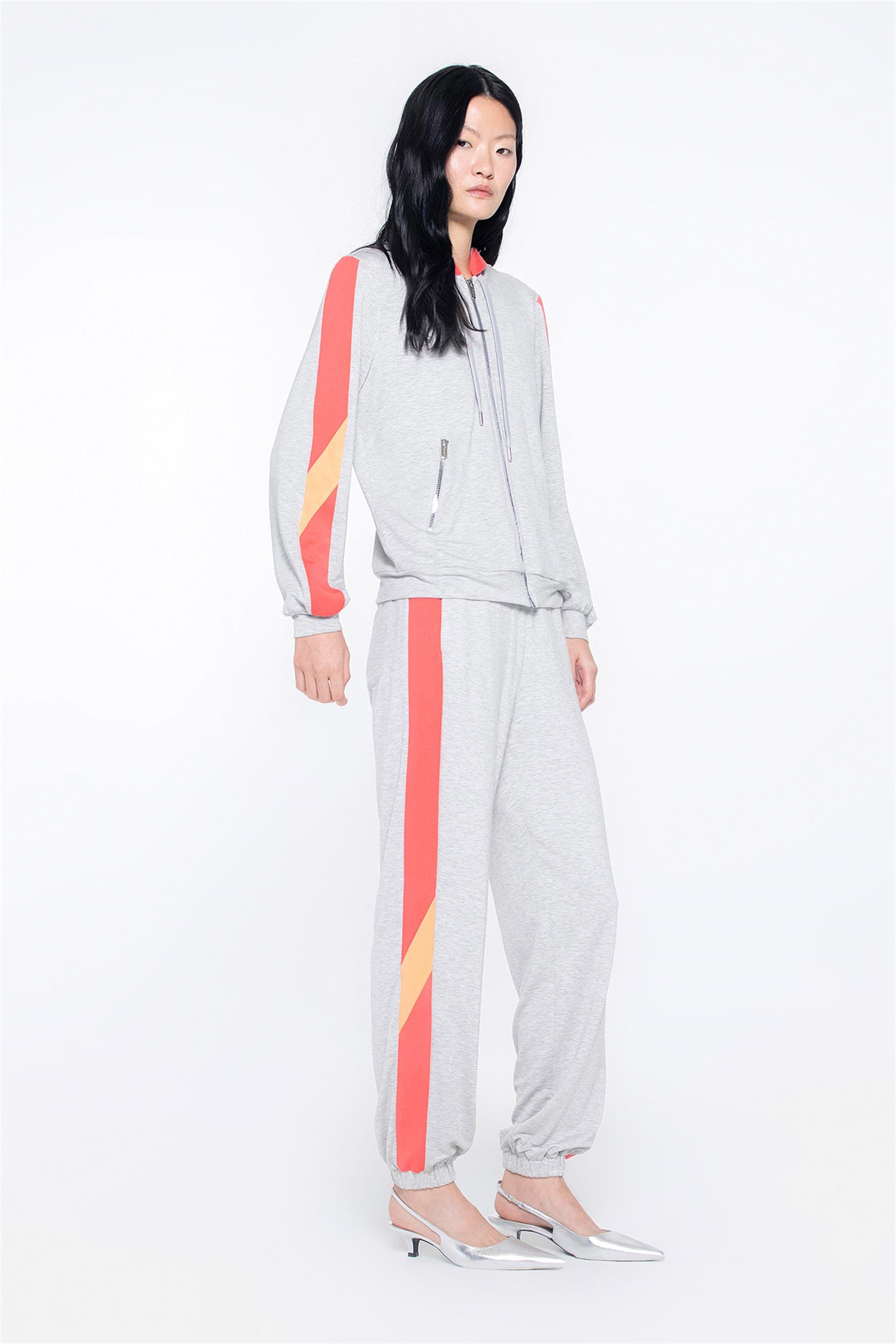 Kapüşonlu Şerit Detaylı Gri Spor Üst