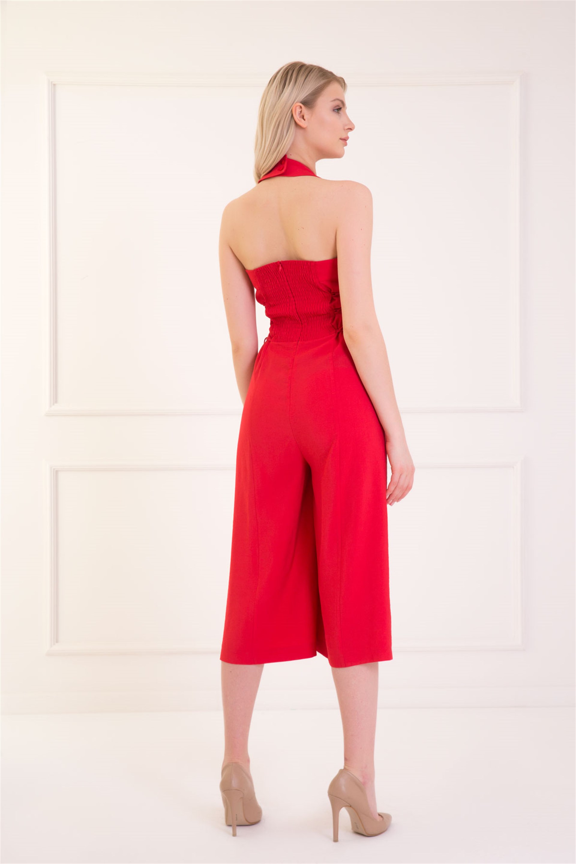 Halter Yaka Beli Bağcık Detaylı Bol Paça  Midi Tulum