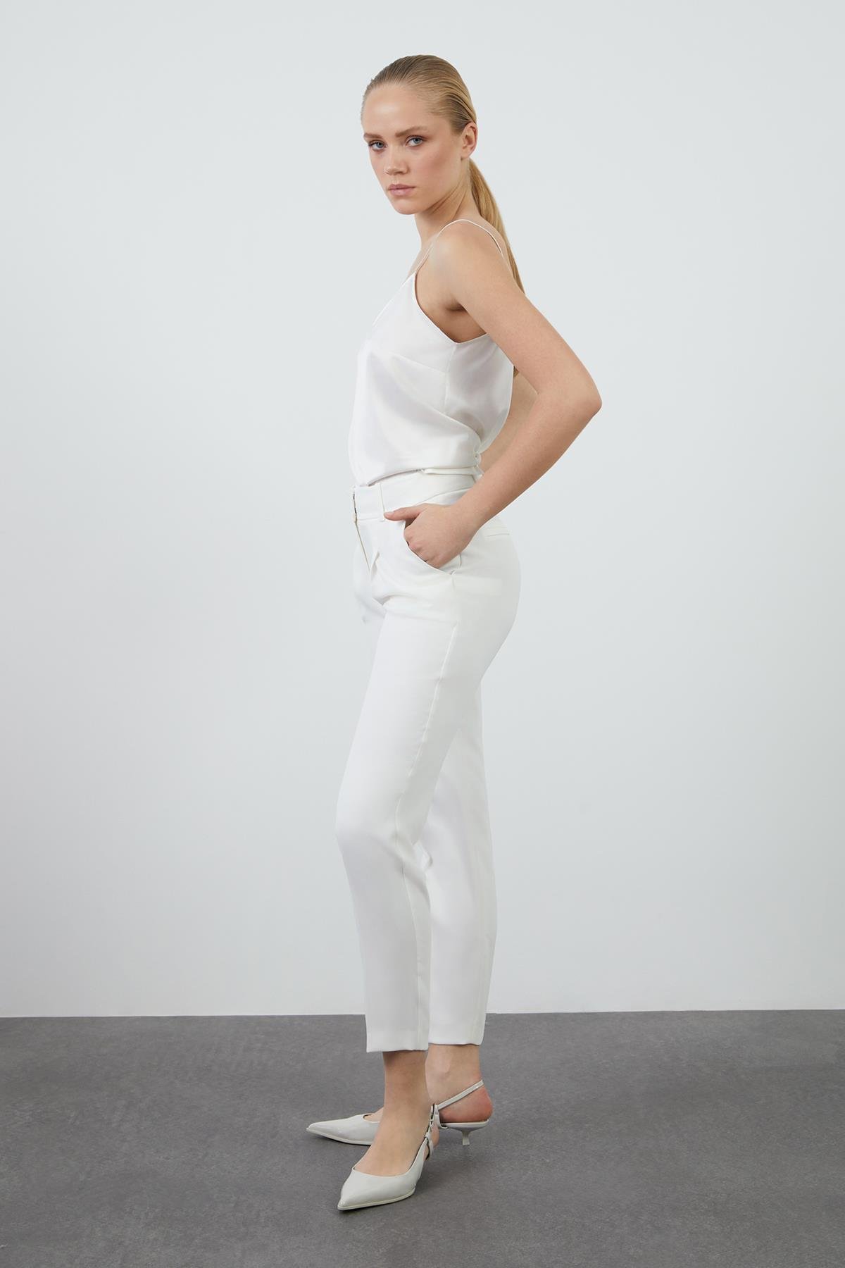 Ankle Length Yellow Carrot Trousers