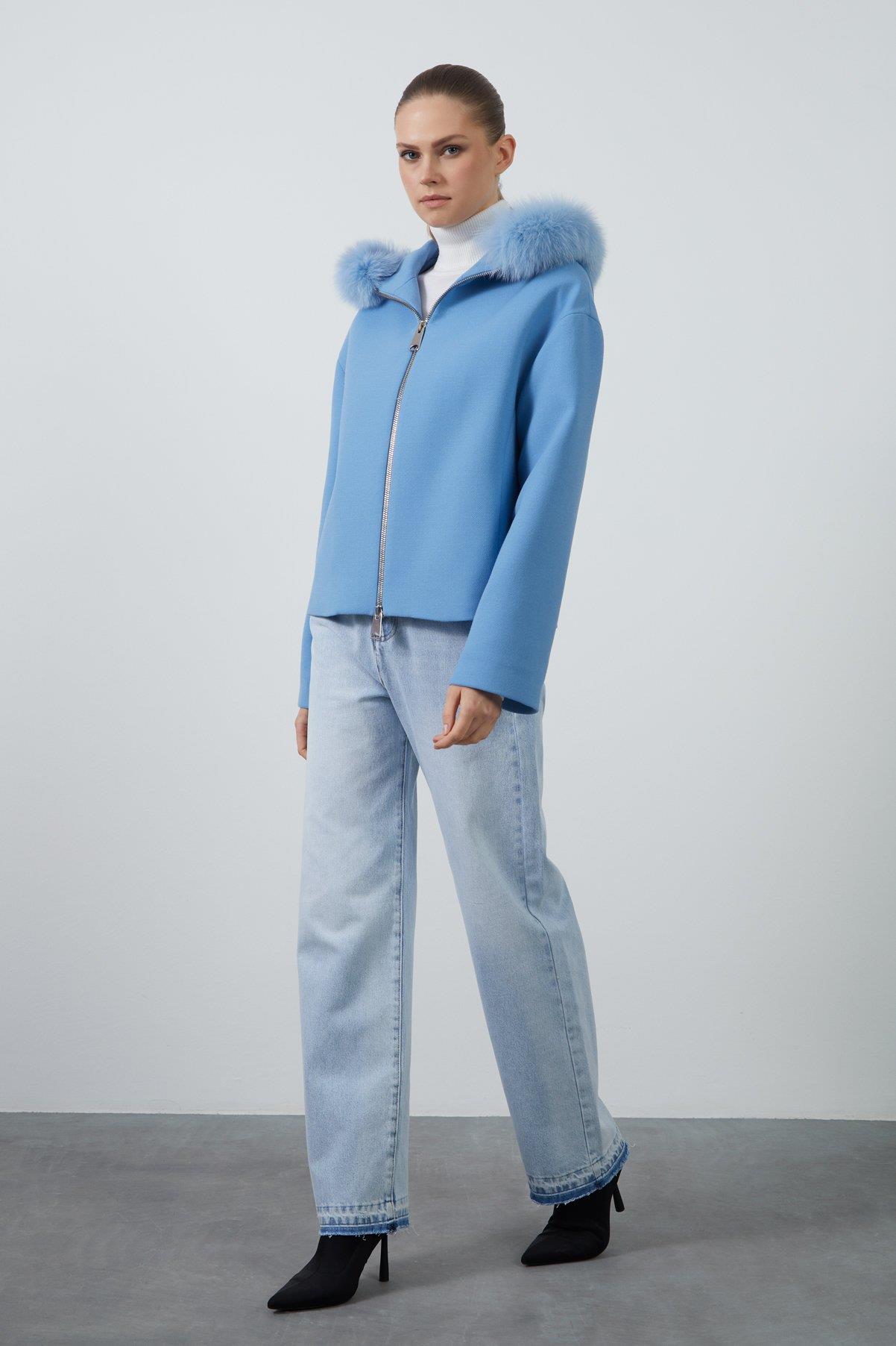 Kapüşonu Kürklü Kutu Form Kısa Mavi Kaban