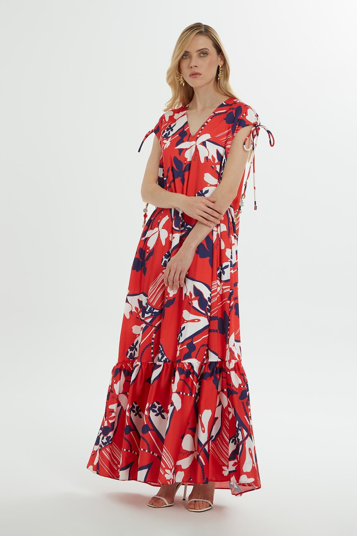 İşlemeli Ve  Omuzları Büzgülü Desenli Elbise