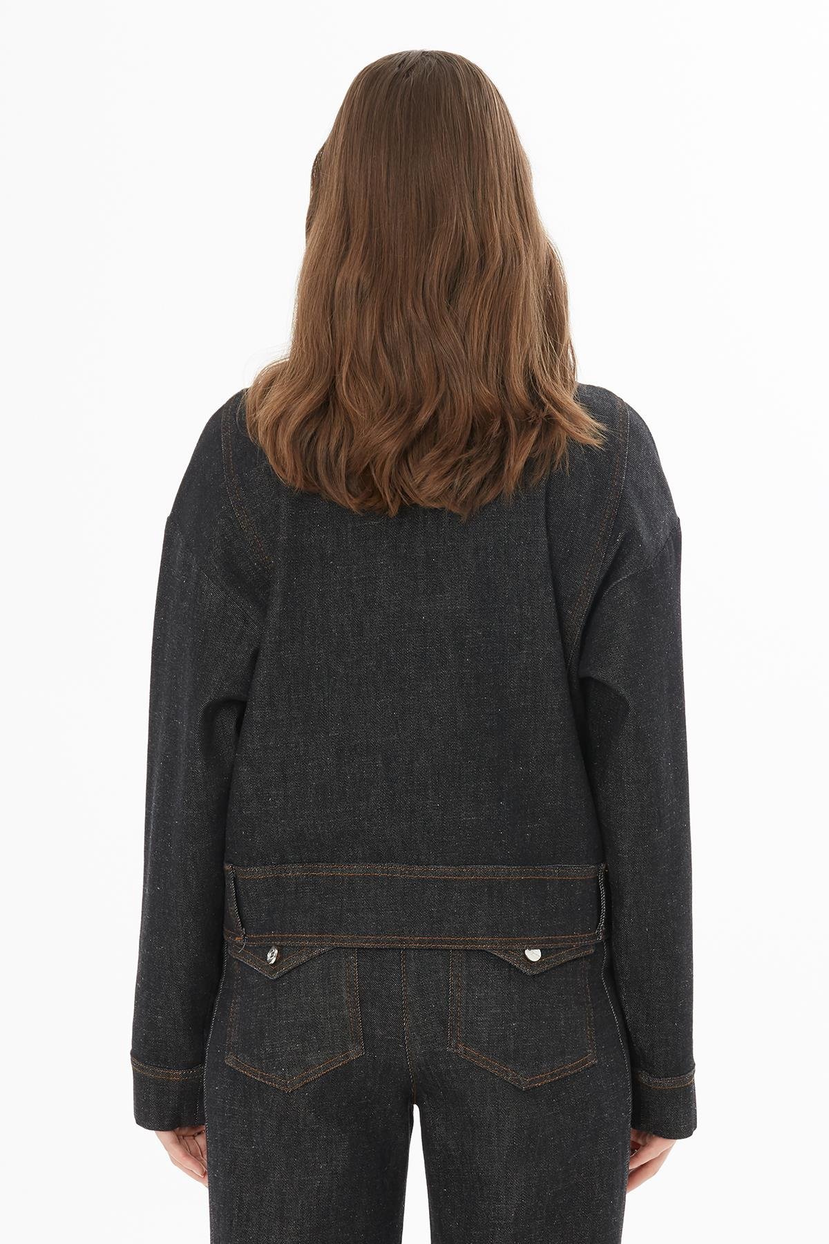 Kapaklı Cep Detaylı Düğmeli Jean Ceket