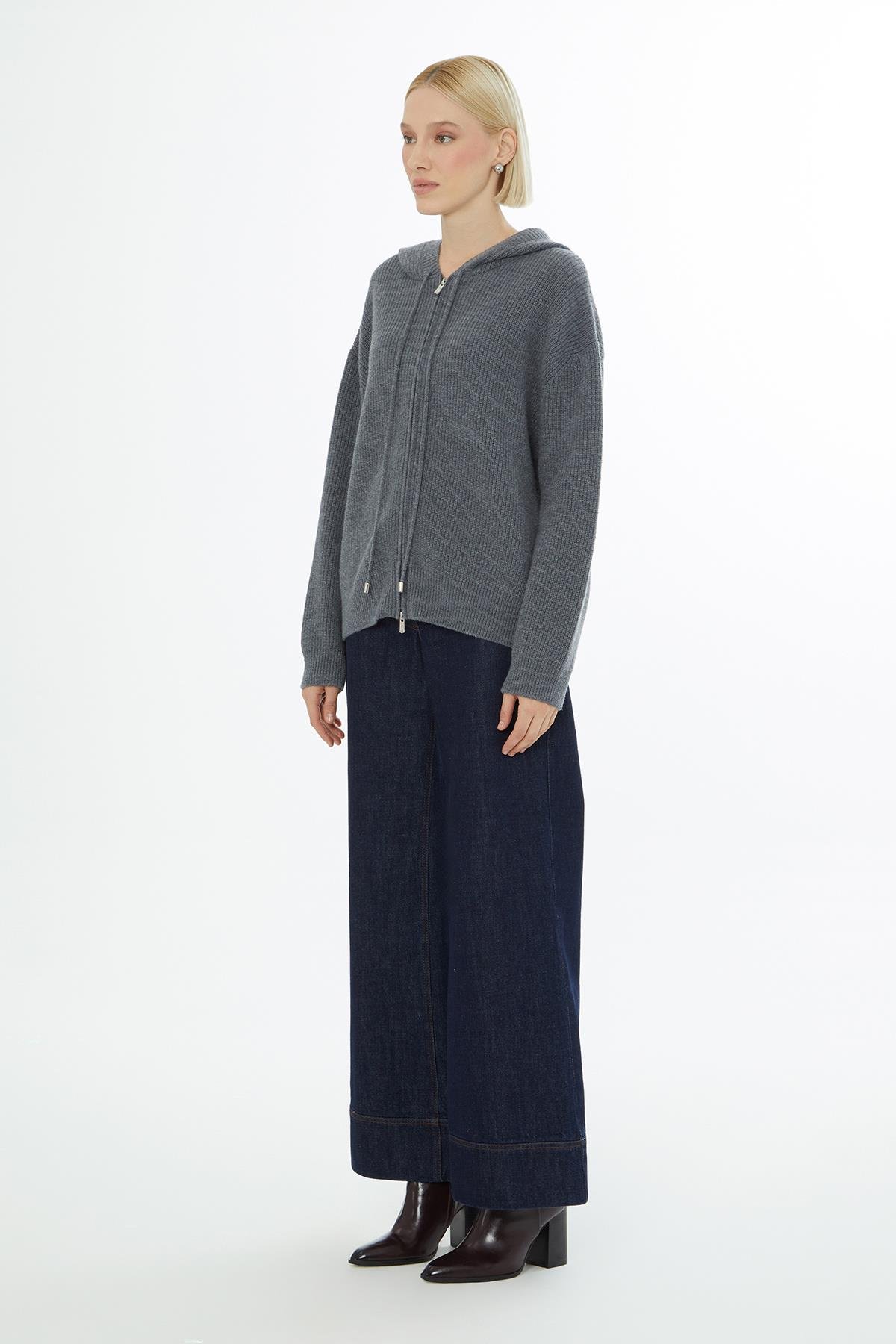 Kapüşon Yaka Fermuar Kapamalı Uzun Kollu Gri Hırka