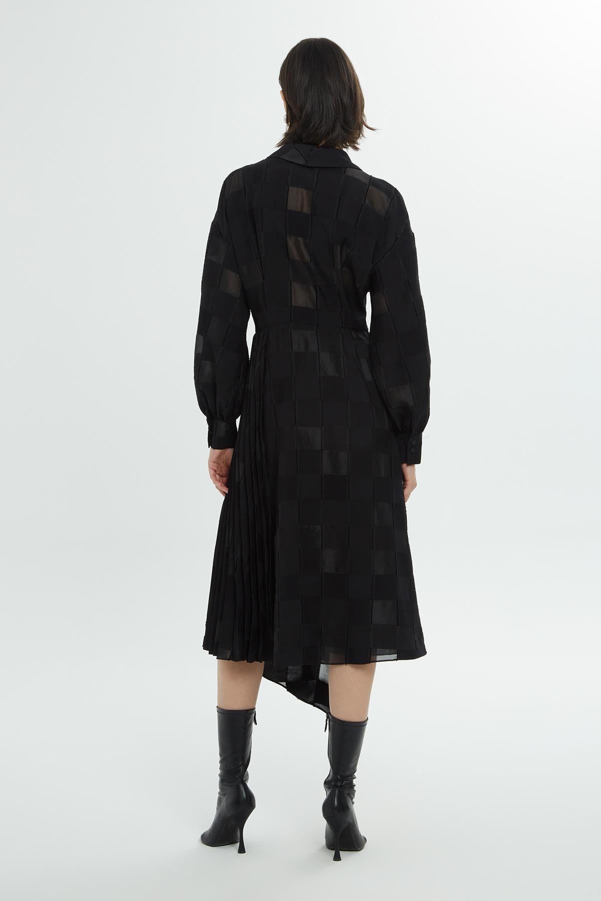 Square Patterned Asymmetrical Cut Black Dress
