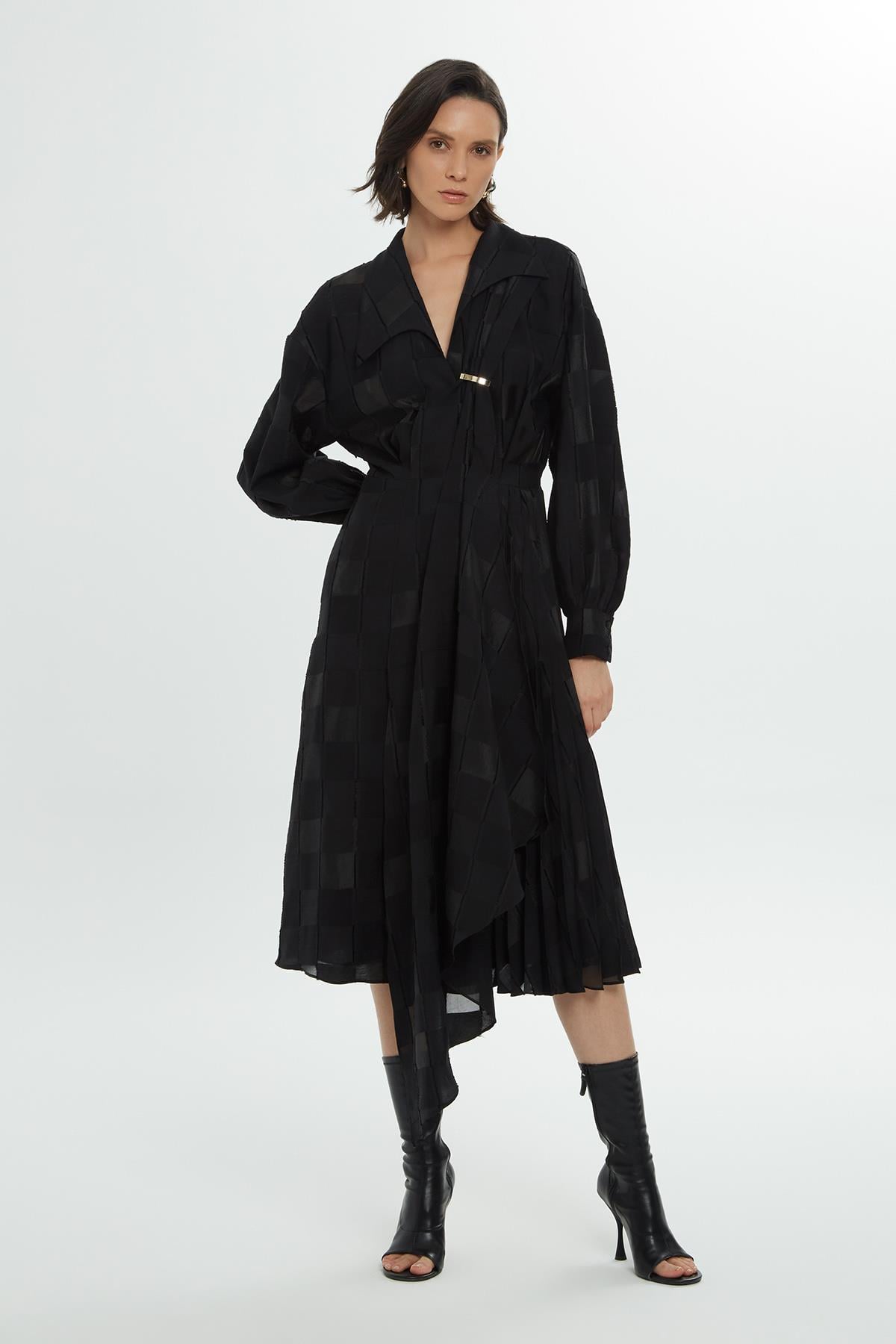 Square Patterned Asymmetrical Cut Black Dress