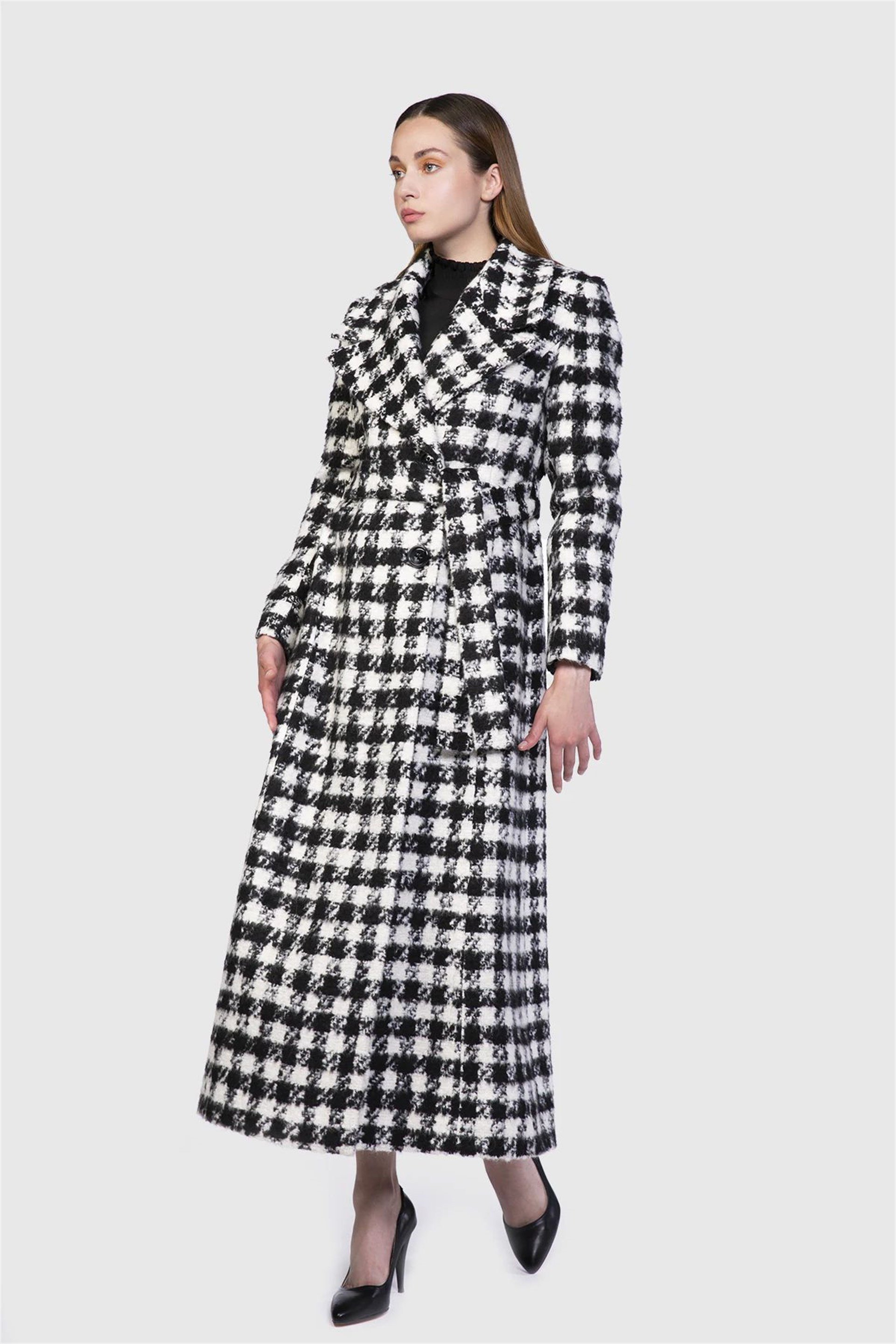 Crowbar Plaid Patterned Belted Long Black and White Coat