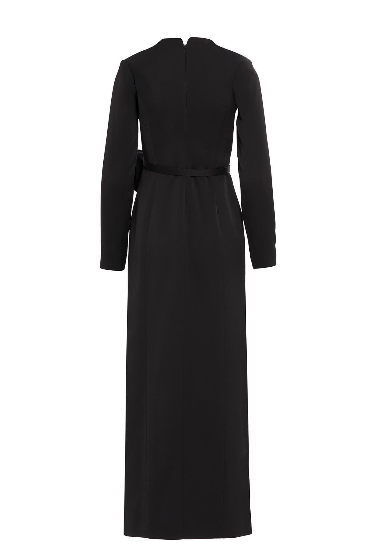 Kemer Kısmı Gül Detaylı Yırtmaçlı Uzun Kollu Kırmızı Elbise