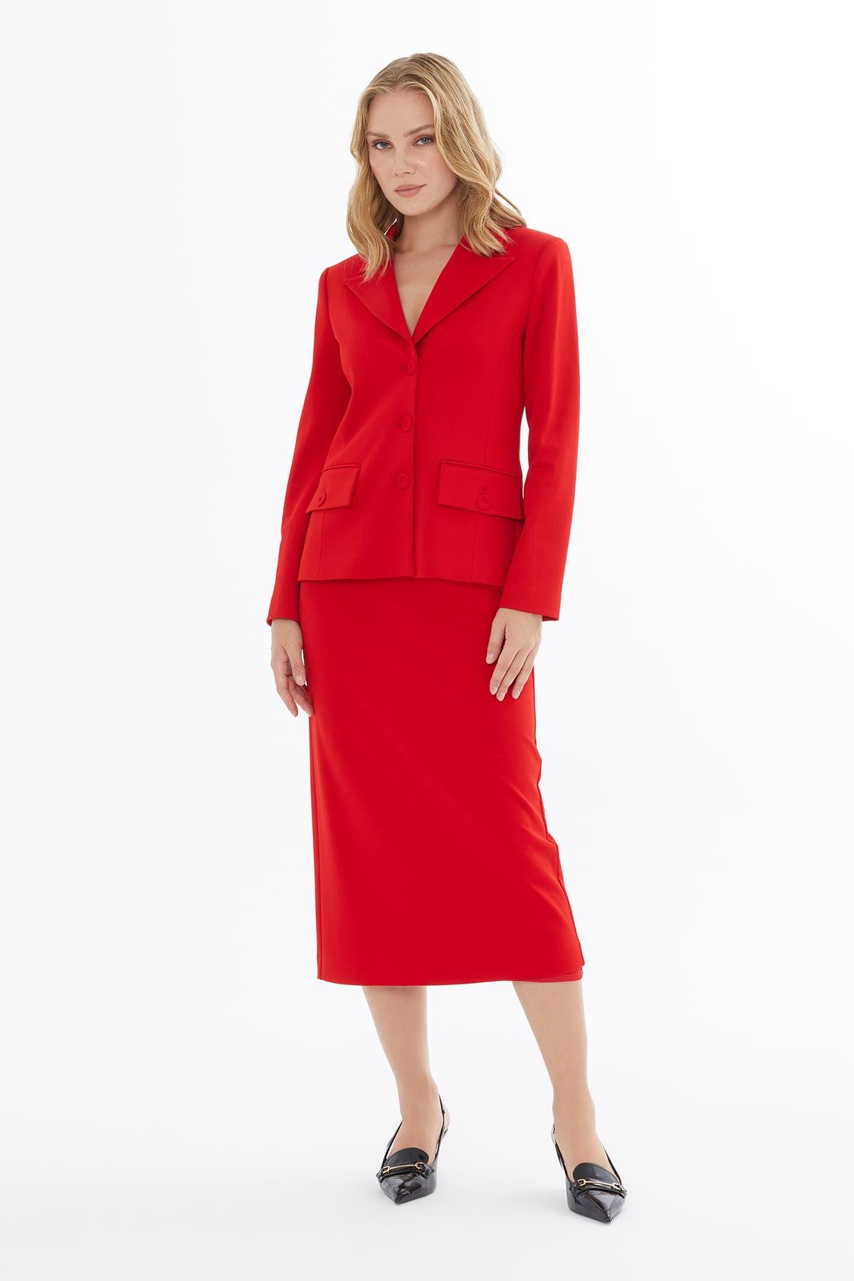 Klasik Kesim Düğmeli Kırmızı Ceket