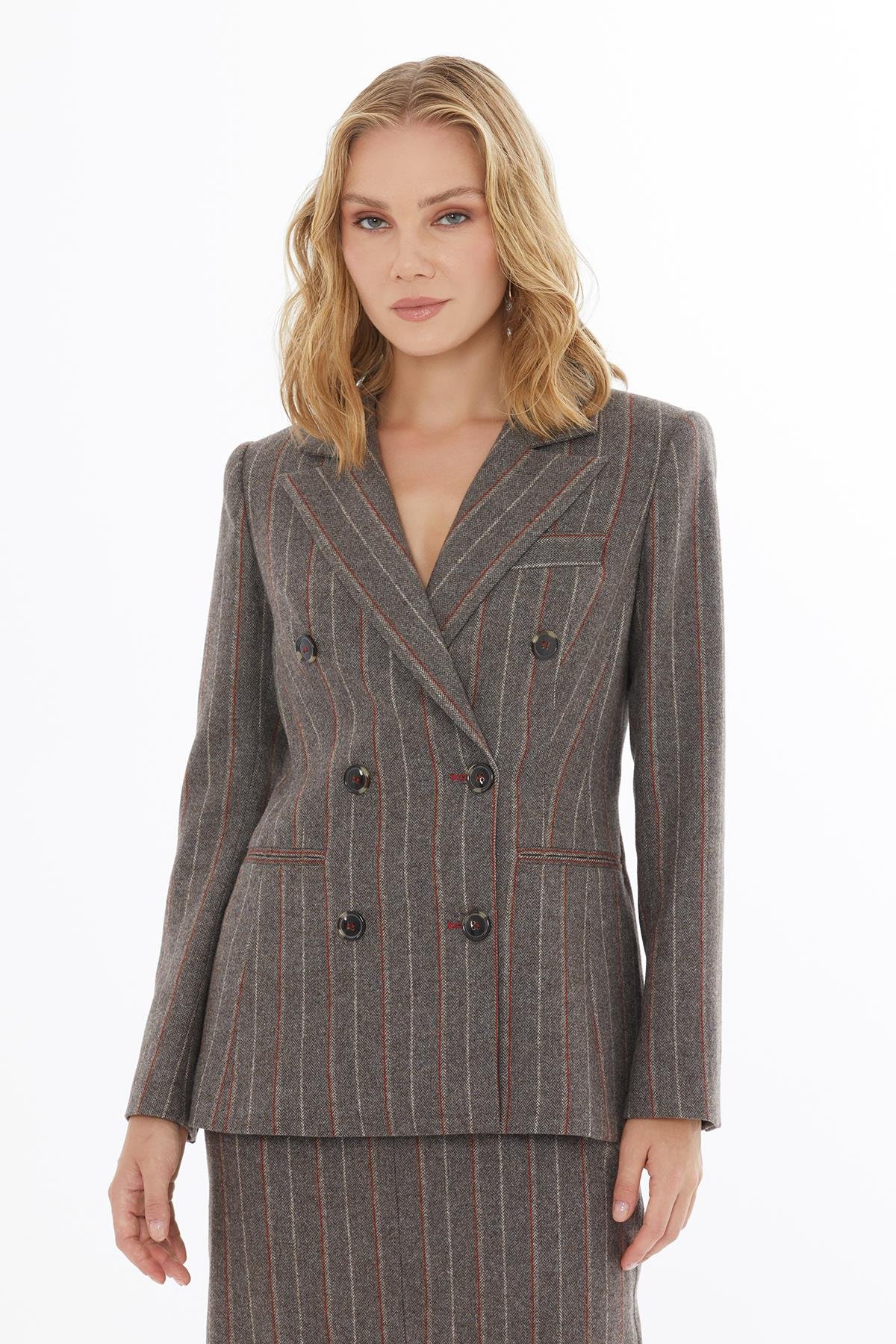 Klasik Yaka Çizgili Düğmeli Kahverengi Yün Ceket