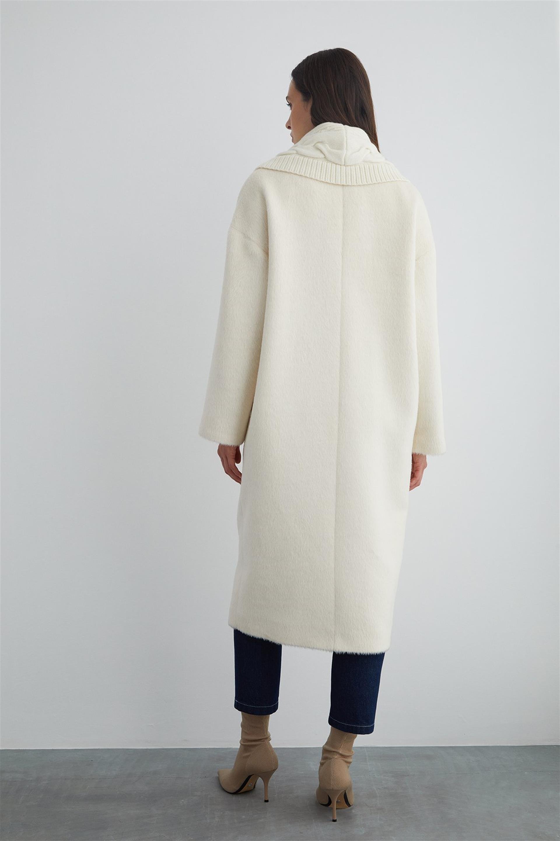 Örgü Yaka Detay Uzun Siyah Alpaca Kaban