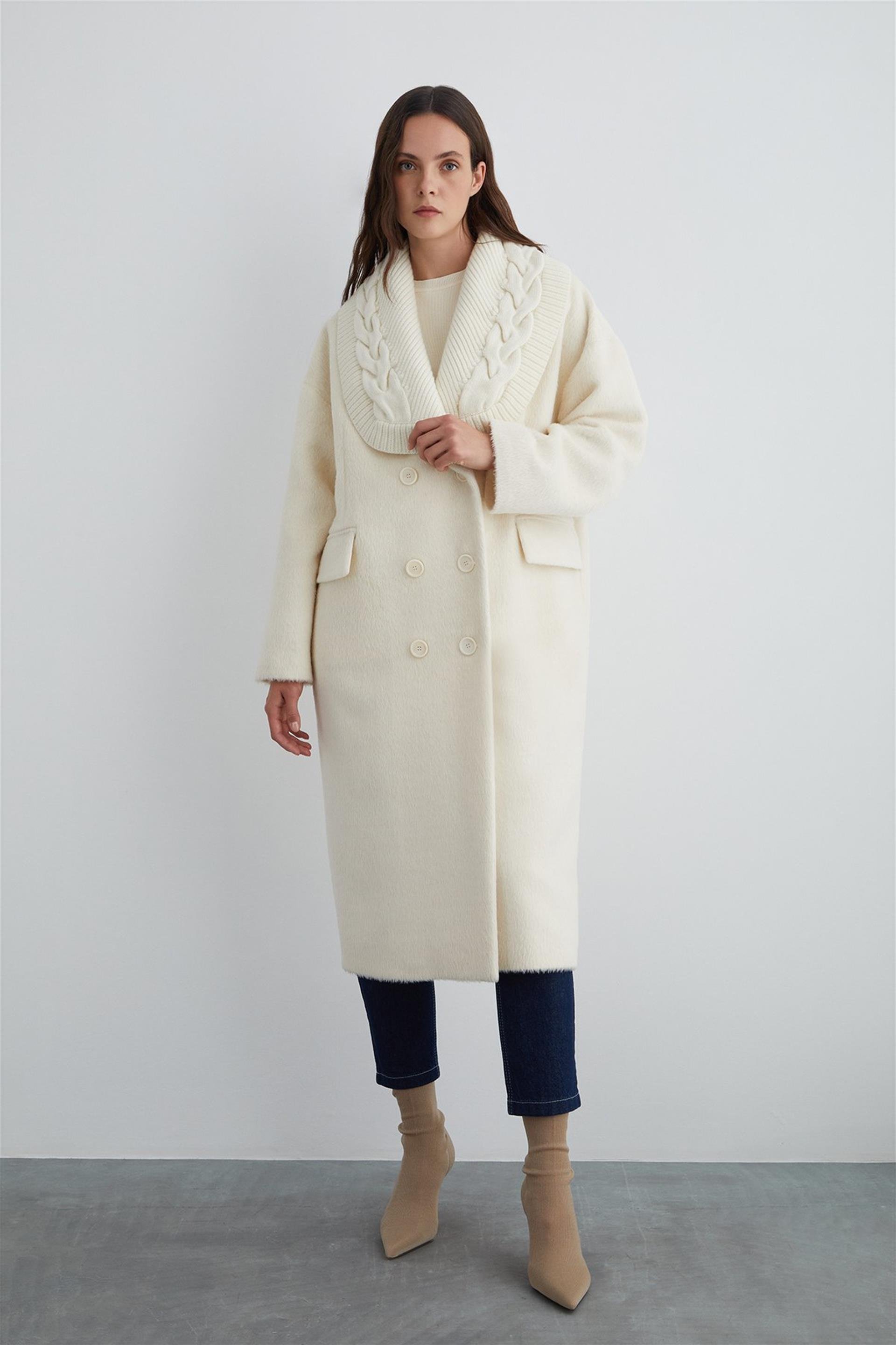 Örgü Yaka Detay Uzun Siyah Alpaca Kaban