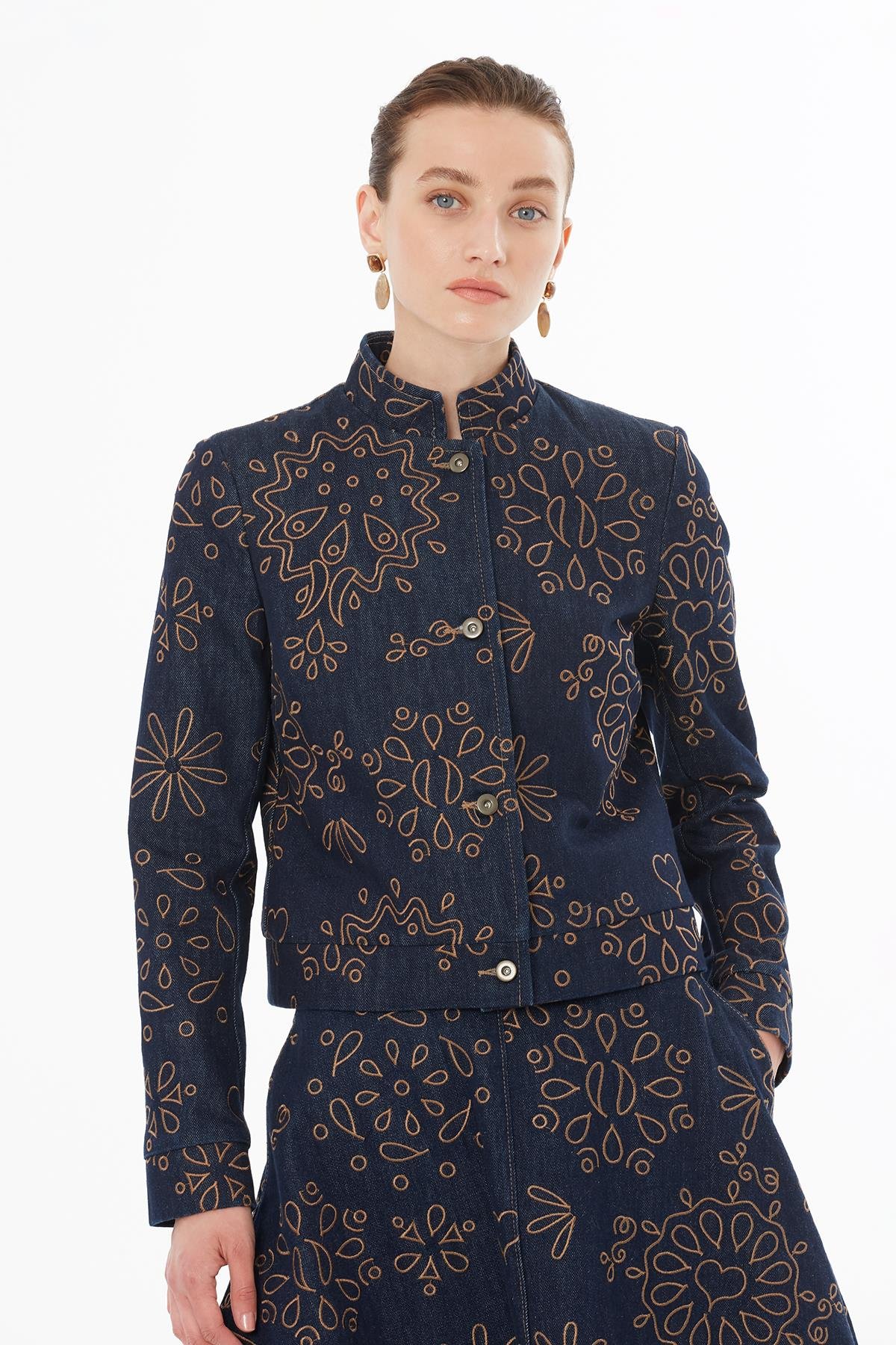 Kontrast Nakış Detaylı Denim Ceket