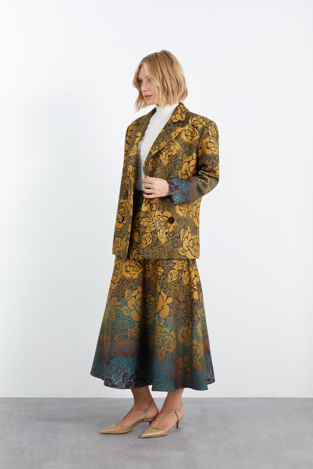 Kontrast Renk Geçişli Gül Desenli Oversize Kesim Safran Rengi Kaşe Kaban