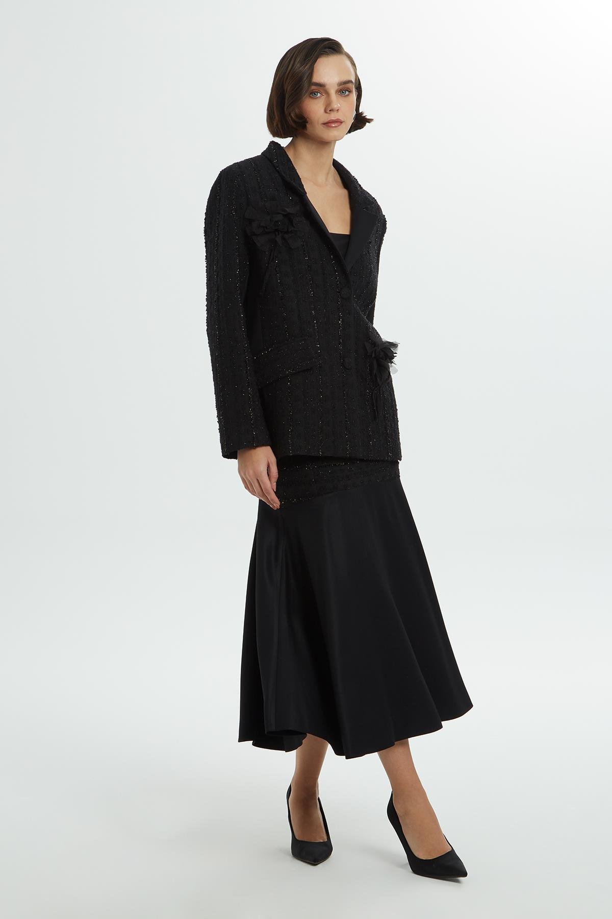 Kruvaze Yakalı Siyah Ceket