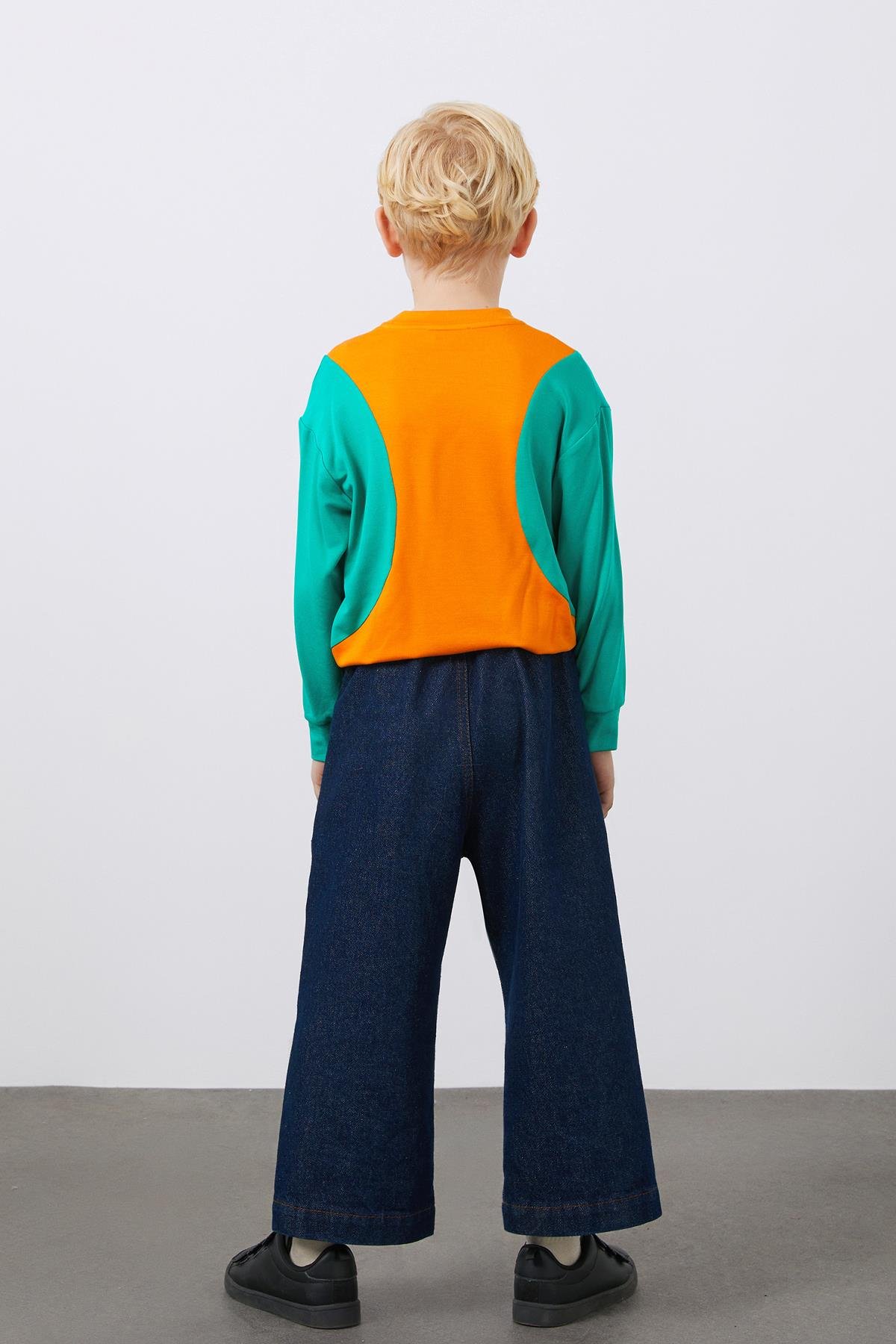 Kup Ve Aplike Detaylı Yeşil Sweatshirt