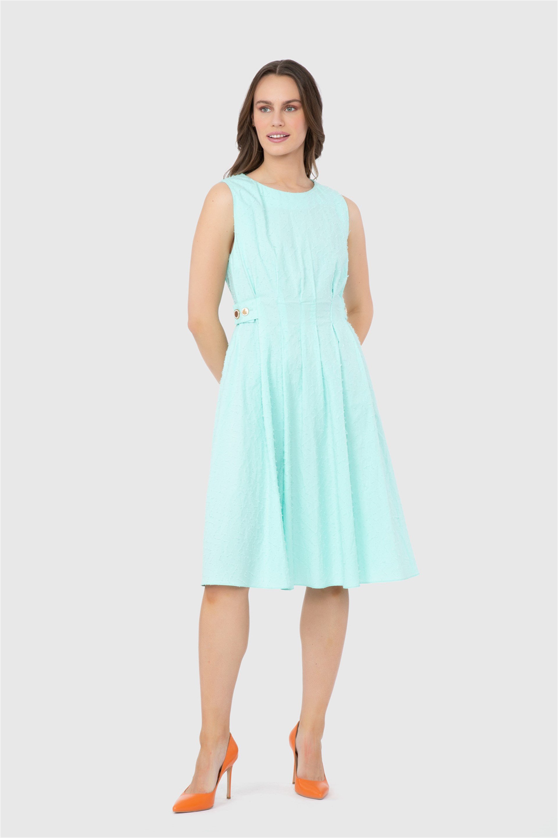 Kuş Gözü Kemer Detaylı Yeşil Midi Elbise