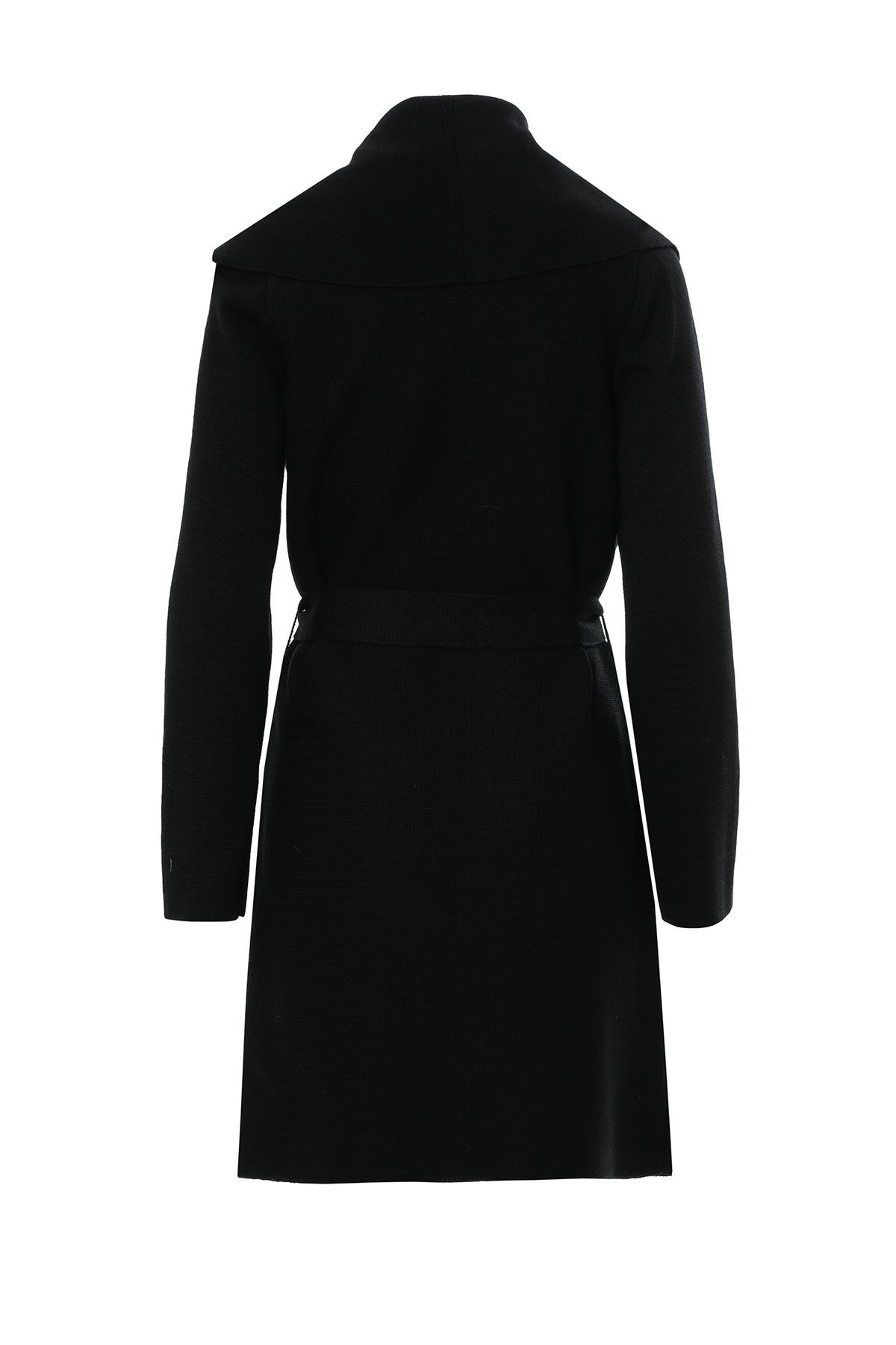 Kuşaklı Siyah Kaban