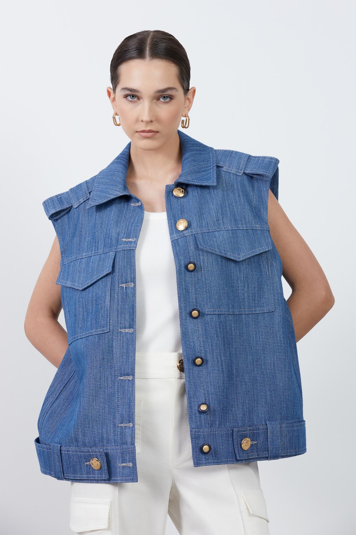 M4J011 GIZIA YELEK