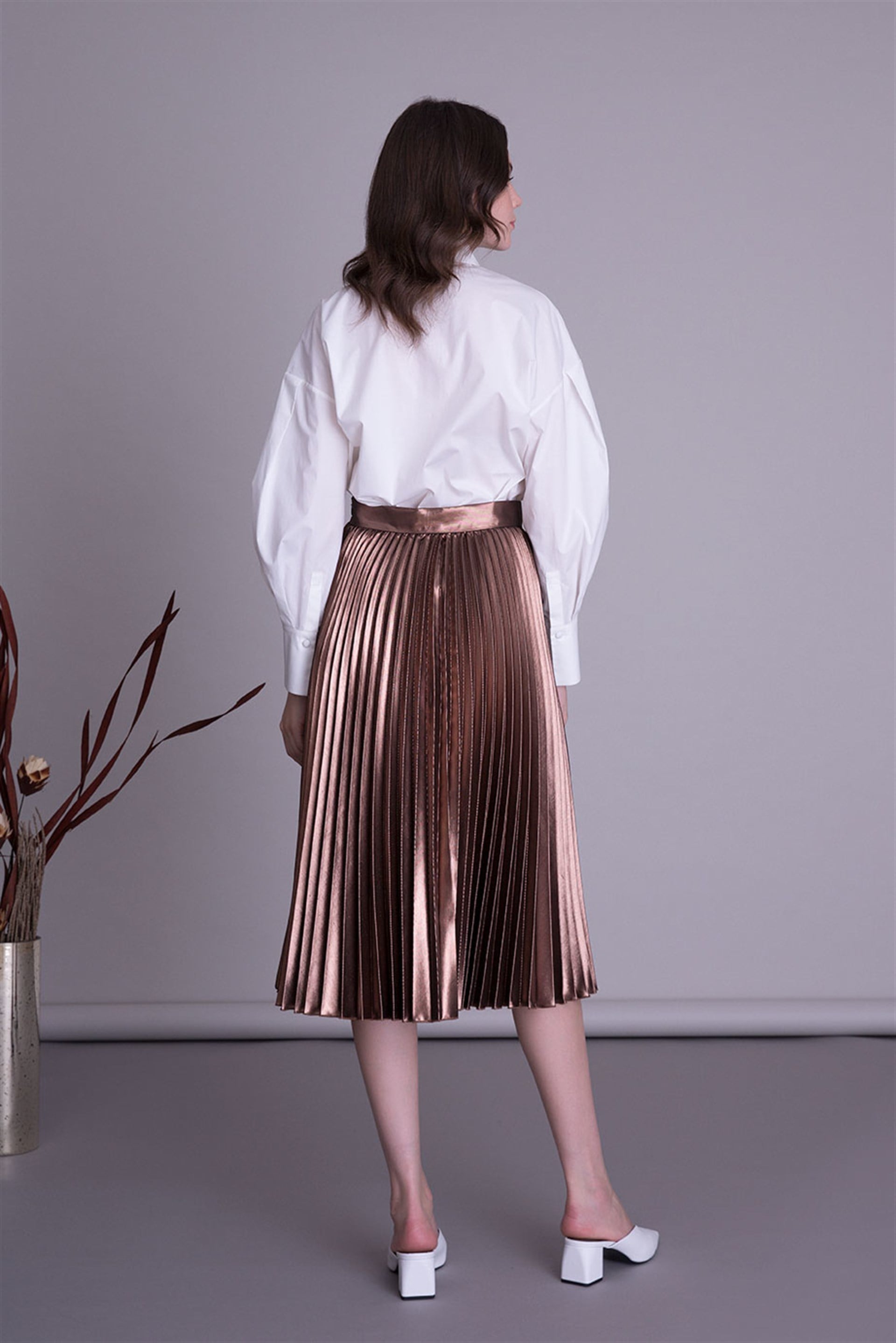 Pilisoley Shiny Finish Knee Length Black Skirt