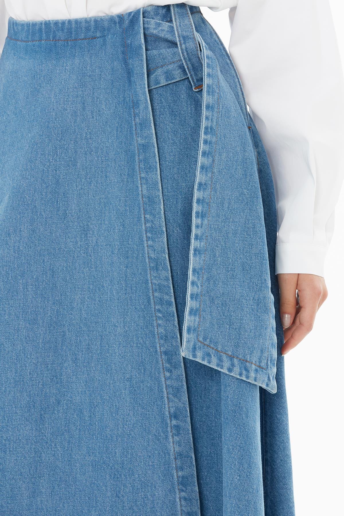 Metal Fermuarlı Kemer Detaylı Denim Etek