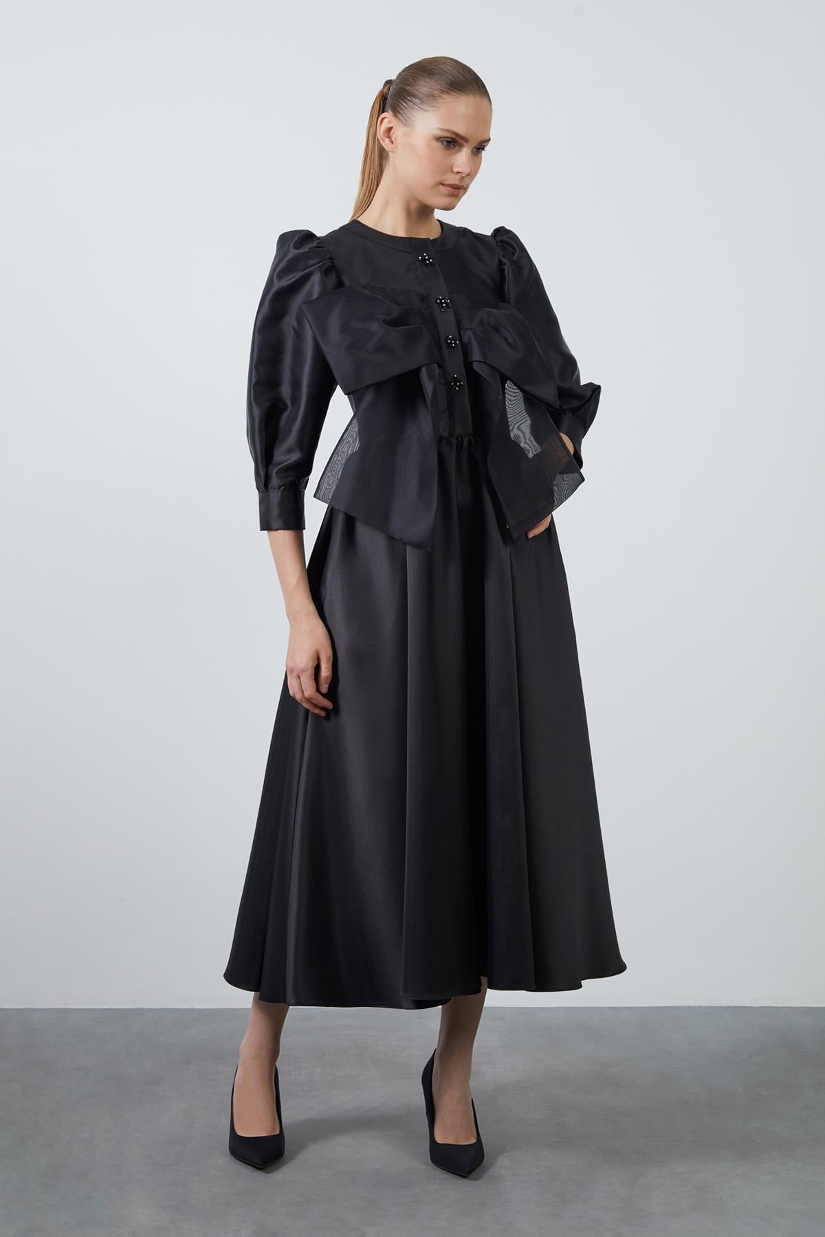 Midi-Length Black Dress with Ribbon Detail