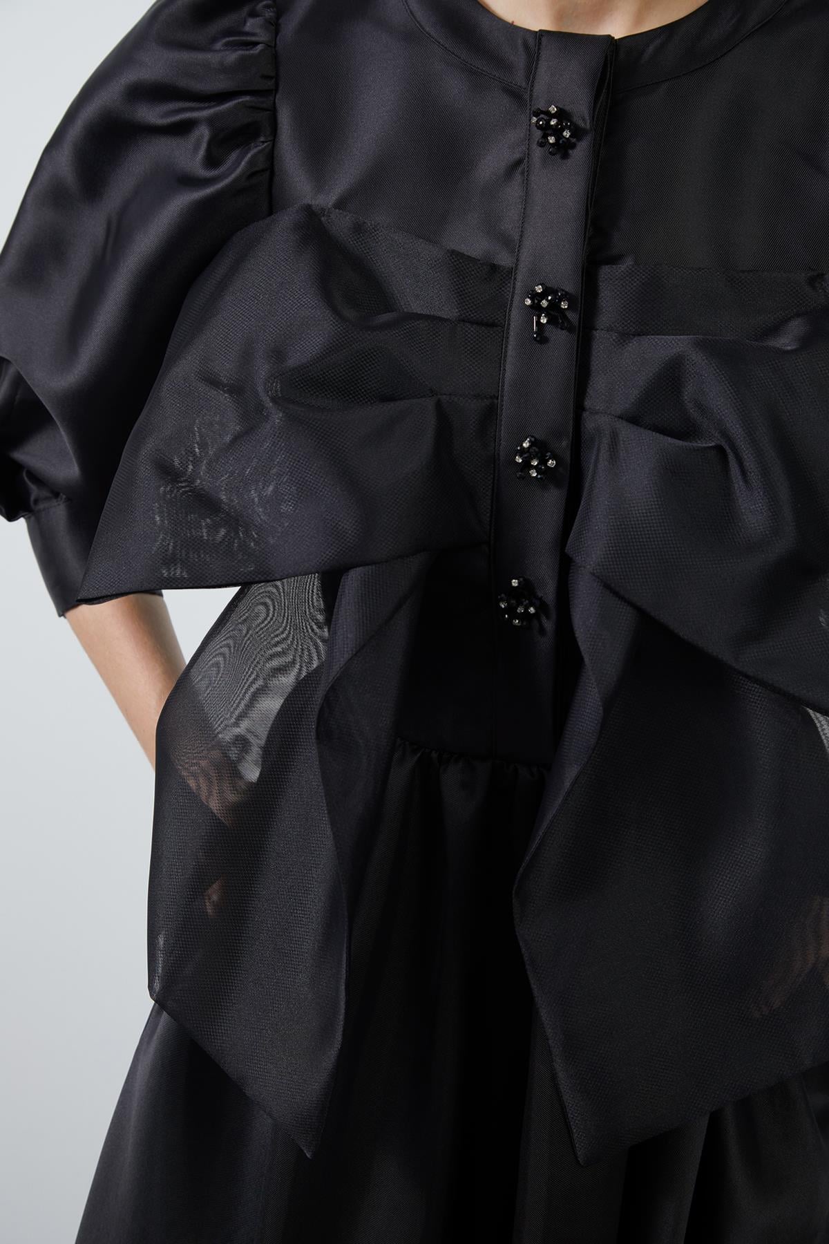 Midi-Length Black Dress with Ribbon Detail