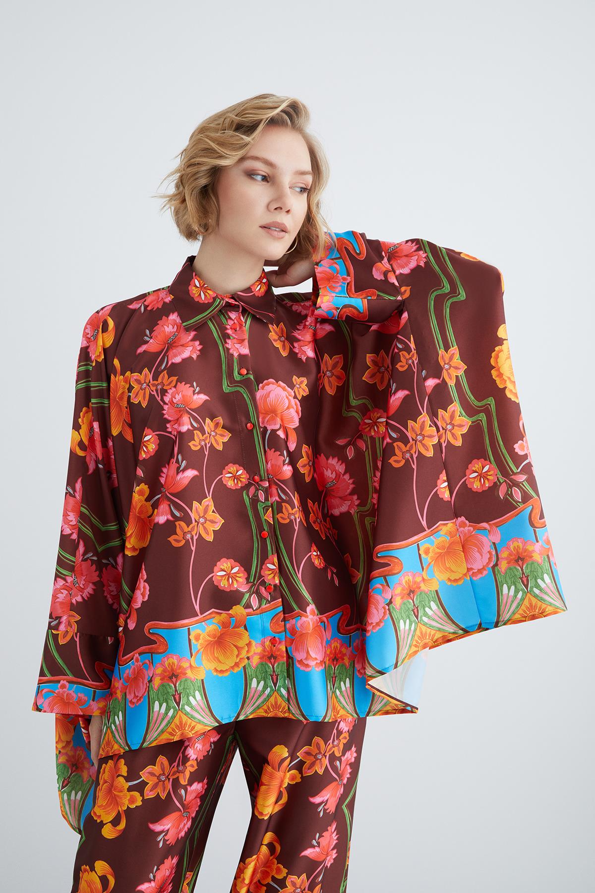 Colorful Flower Pattern Elastic Waist Pants Loose Fit Square Form Shirt Pajama Set