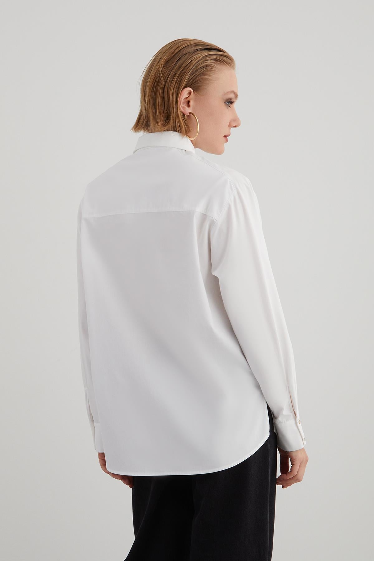 Oversize White Shirt with Large Pockets