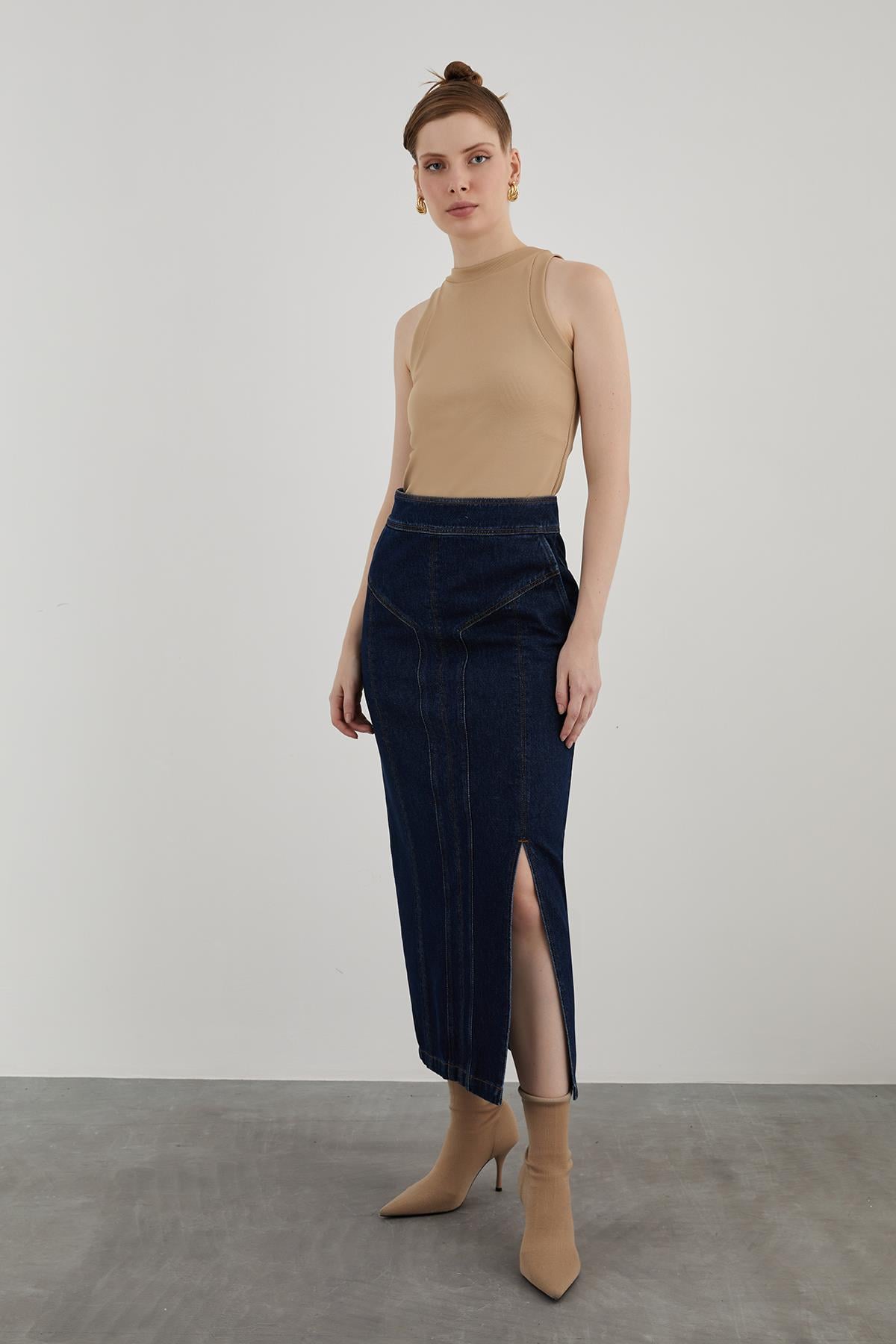 Segmented Slit Detail Straight Long Denim Skirt