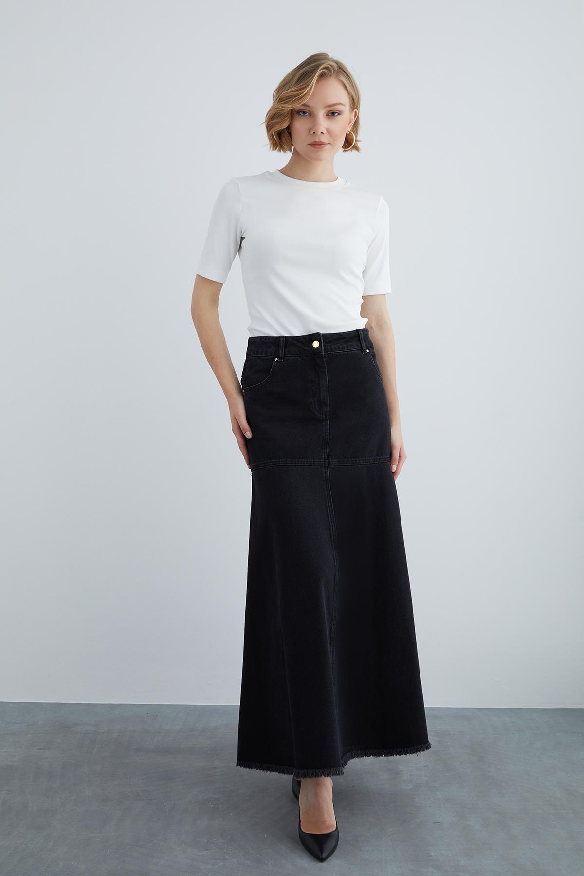 Triangle Pocket Ankle-Length Black Denim Skirt