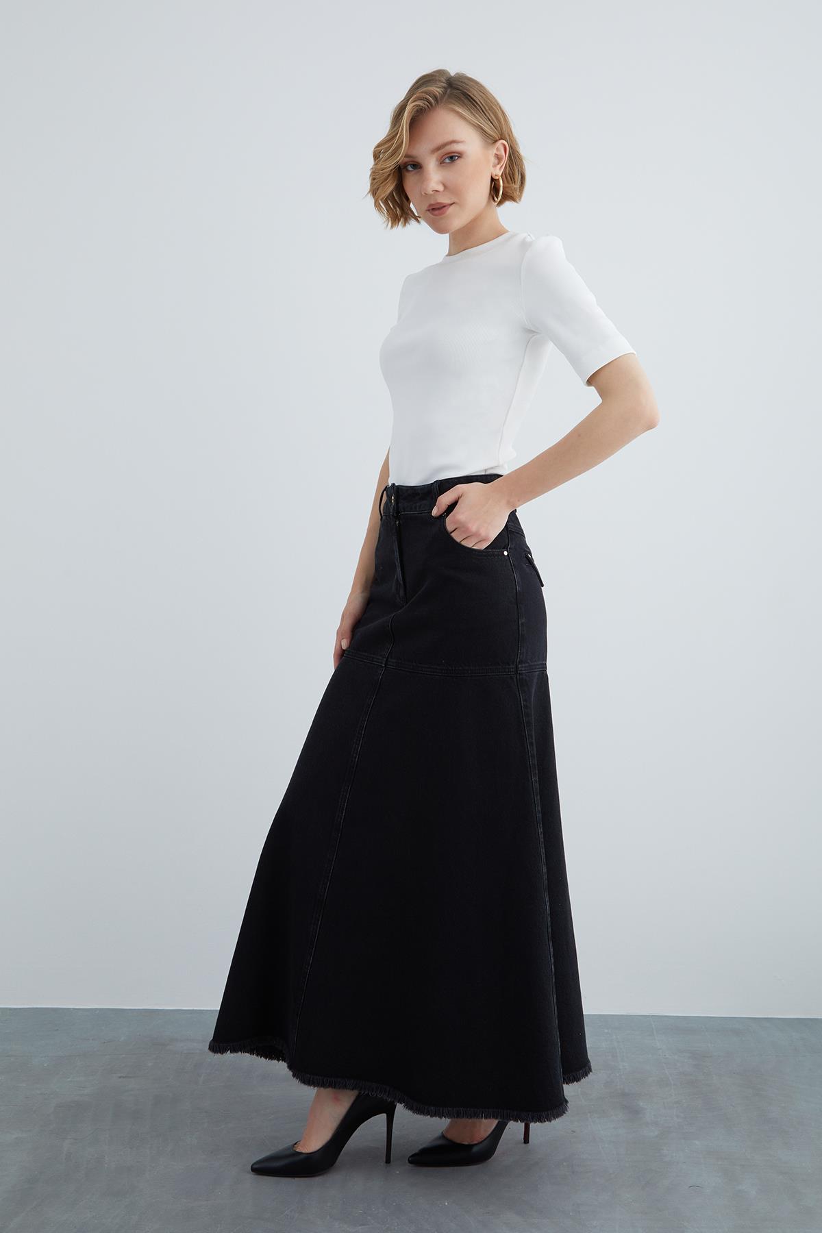 Triangle Pocket Ankle-Length Black Denim Skirt