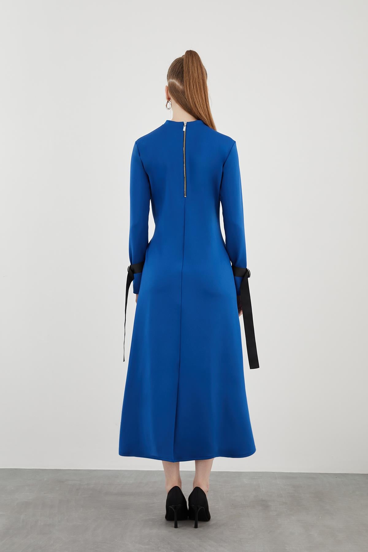 Grosgrain Ribbon-Detailed D Buckle Accessorized Midi Navy Sporty Dress