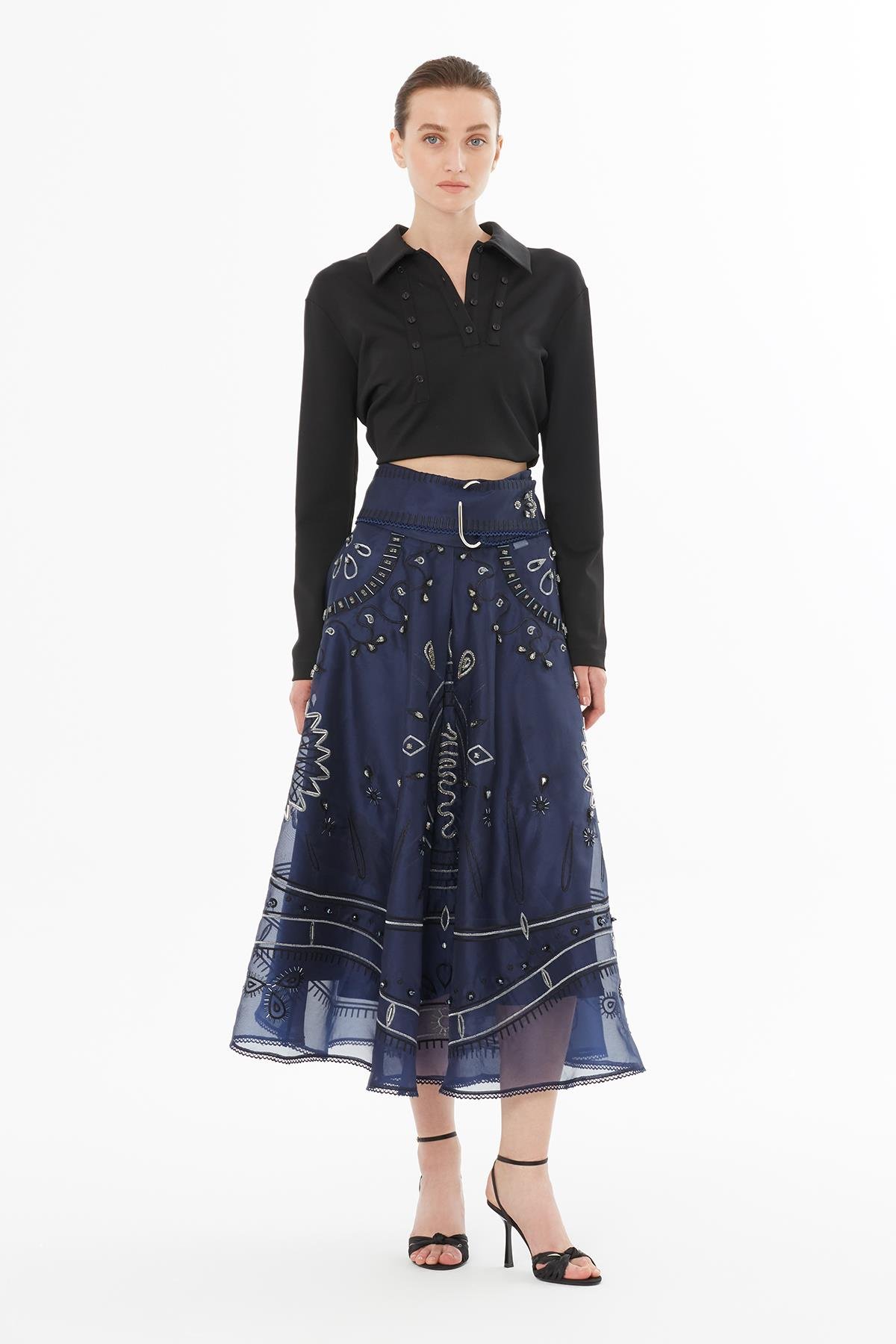 Nakış Detaylı İşlemeli Lacivert Etek