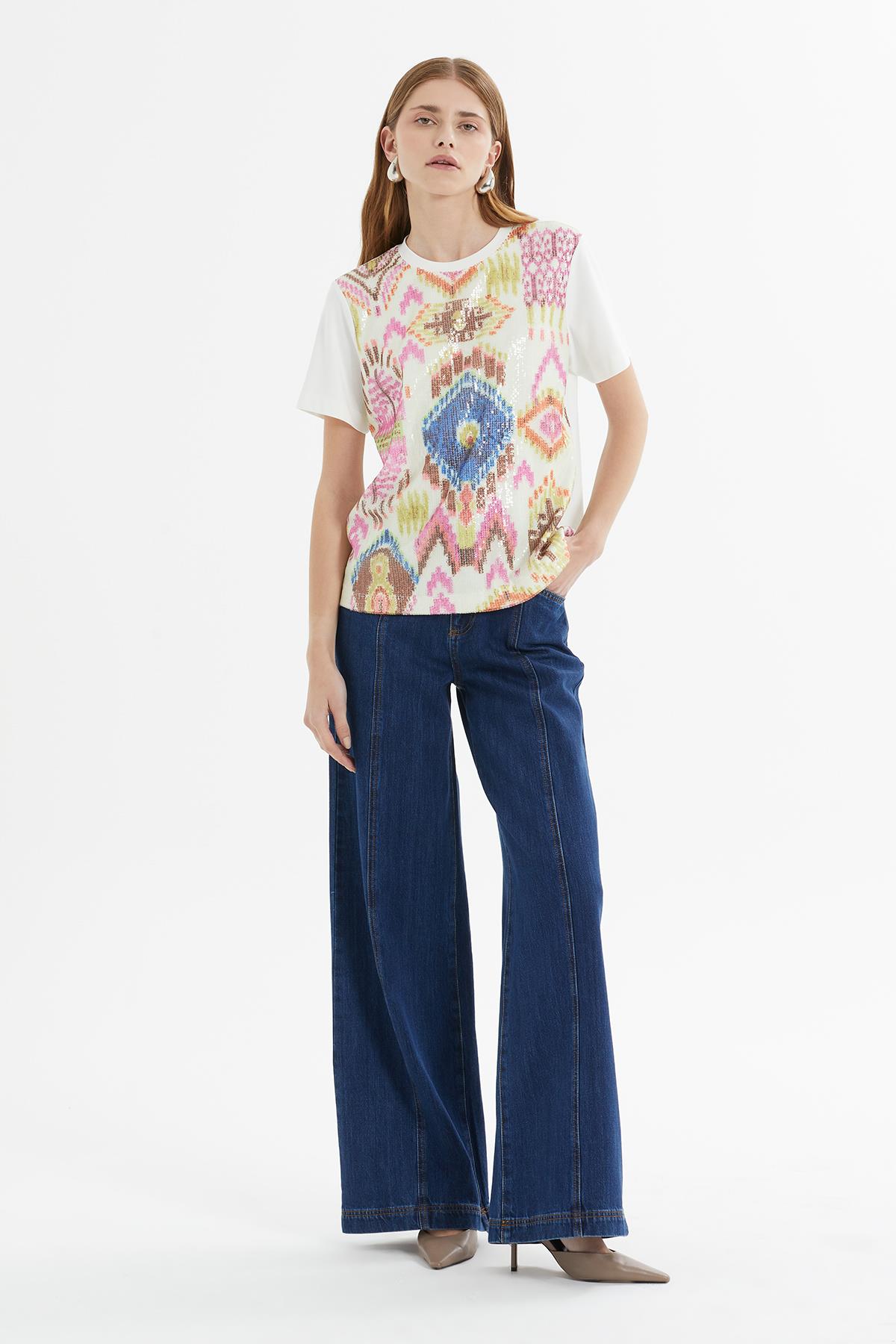 Front Body Sequin Sequin Patterned Short Sleeve T-Shirt
