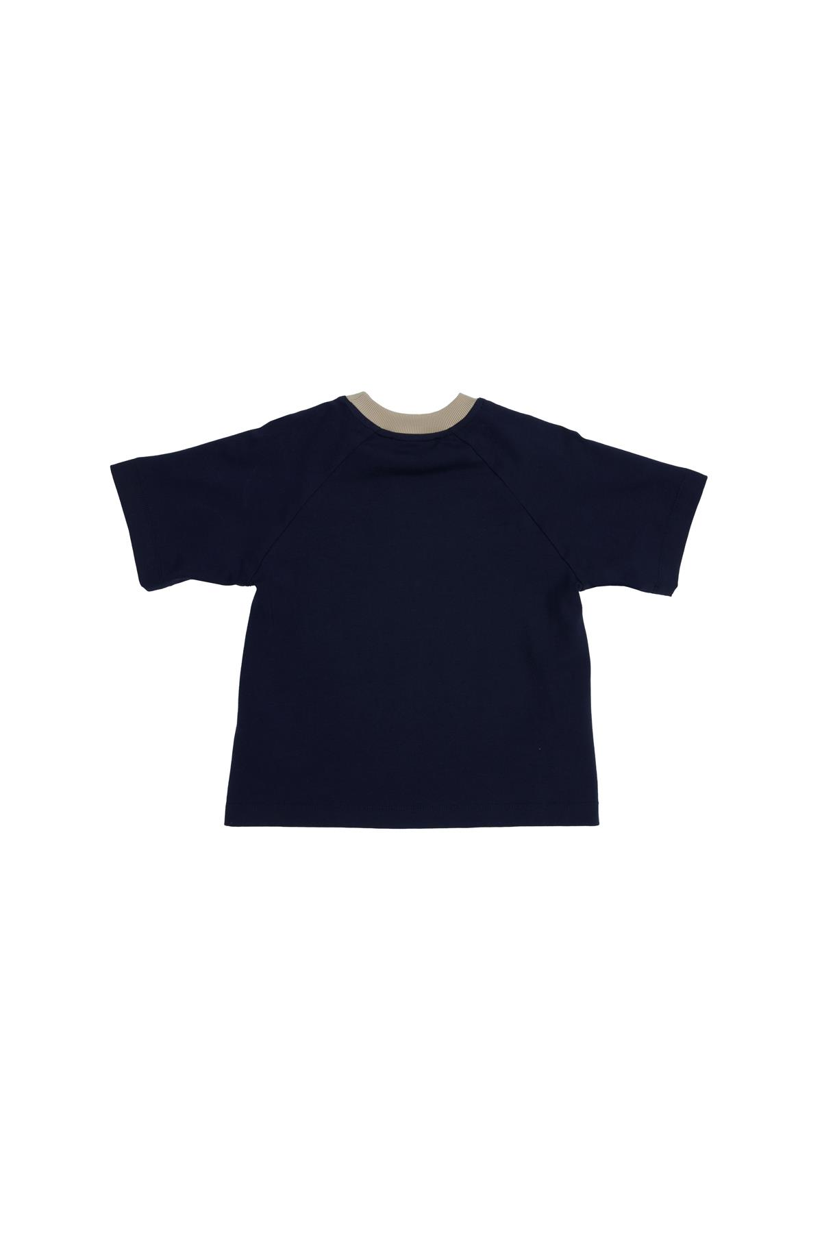 Ön Bedende Stıcker Baskılı Mavi T-Shirt