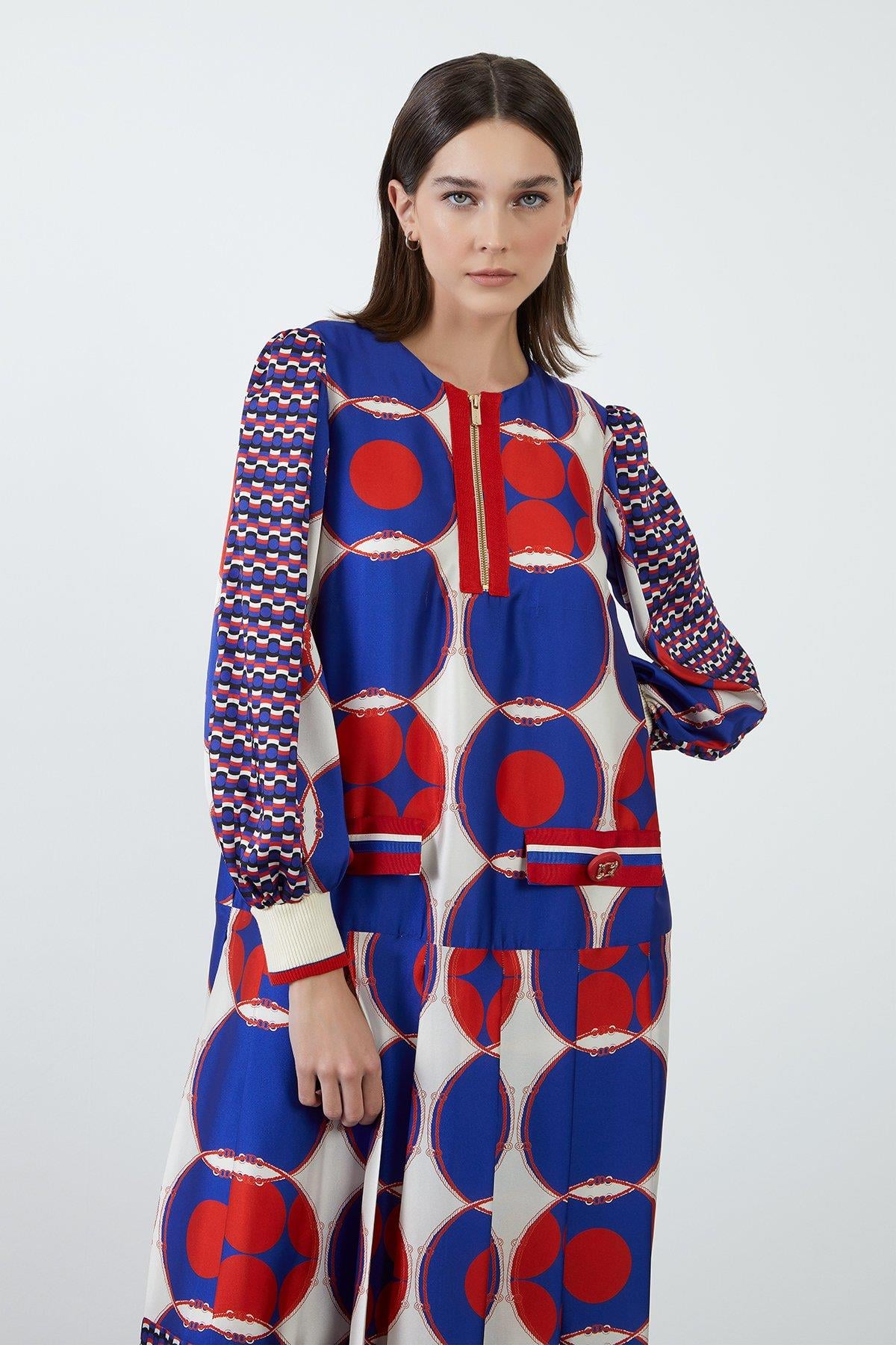 Long Dress with Front Zipper Detail and Pattern