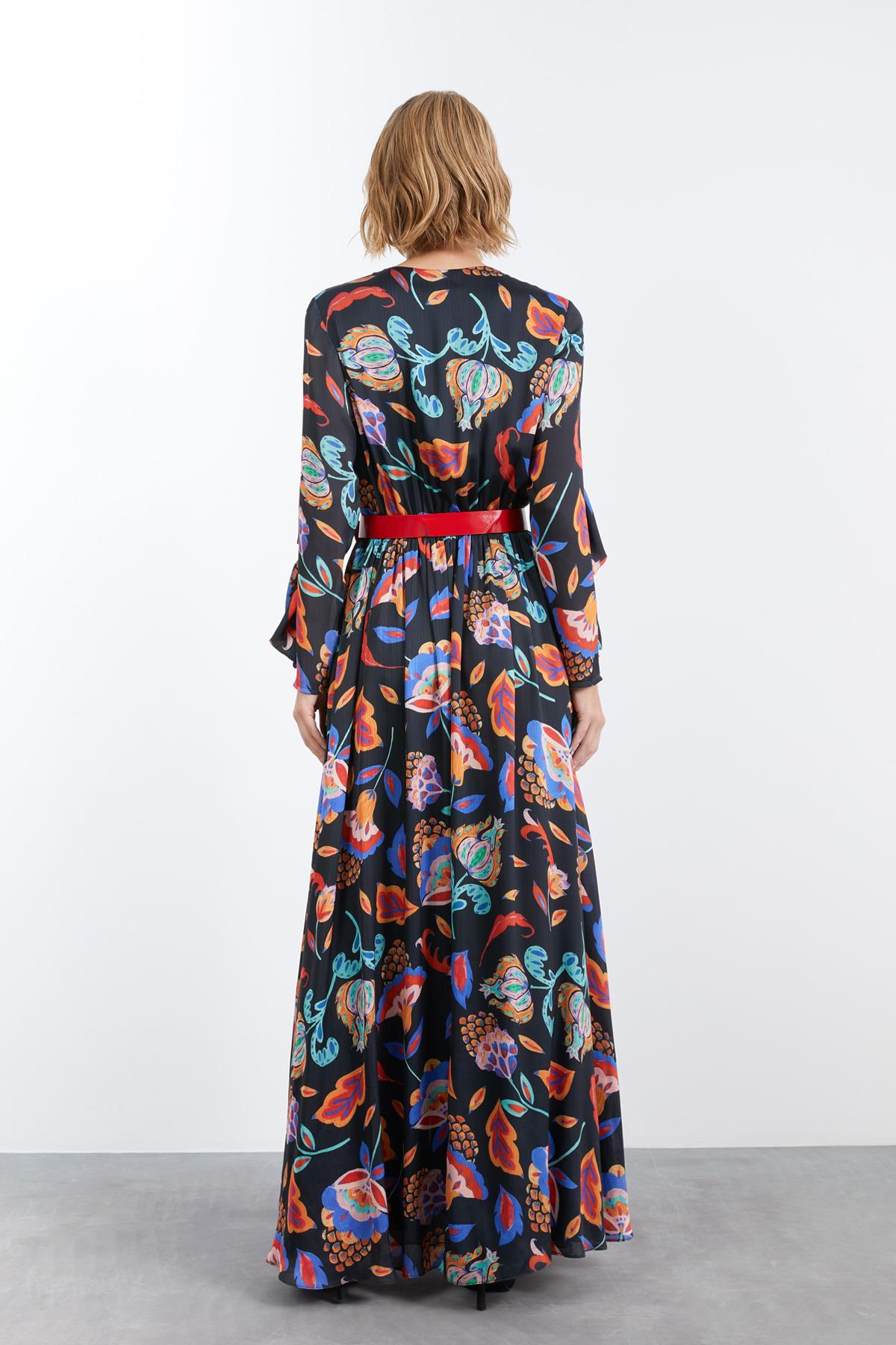 Önü Ve Kolları Fırfır Detaylı Desenli Siyah Uzun Elbise