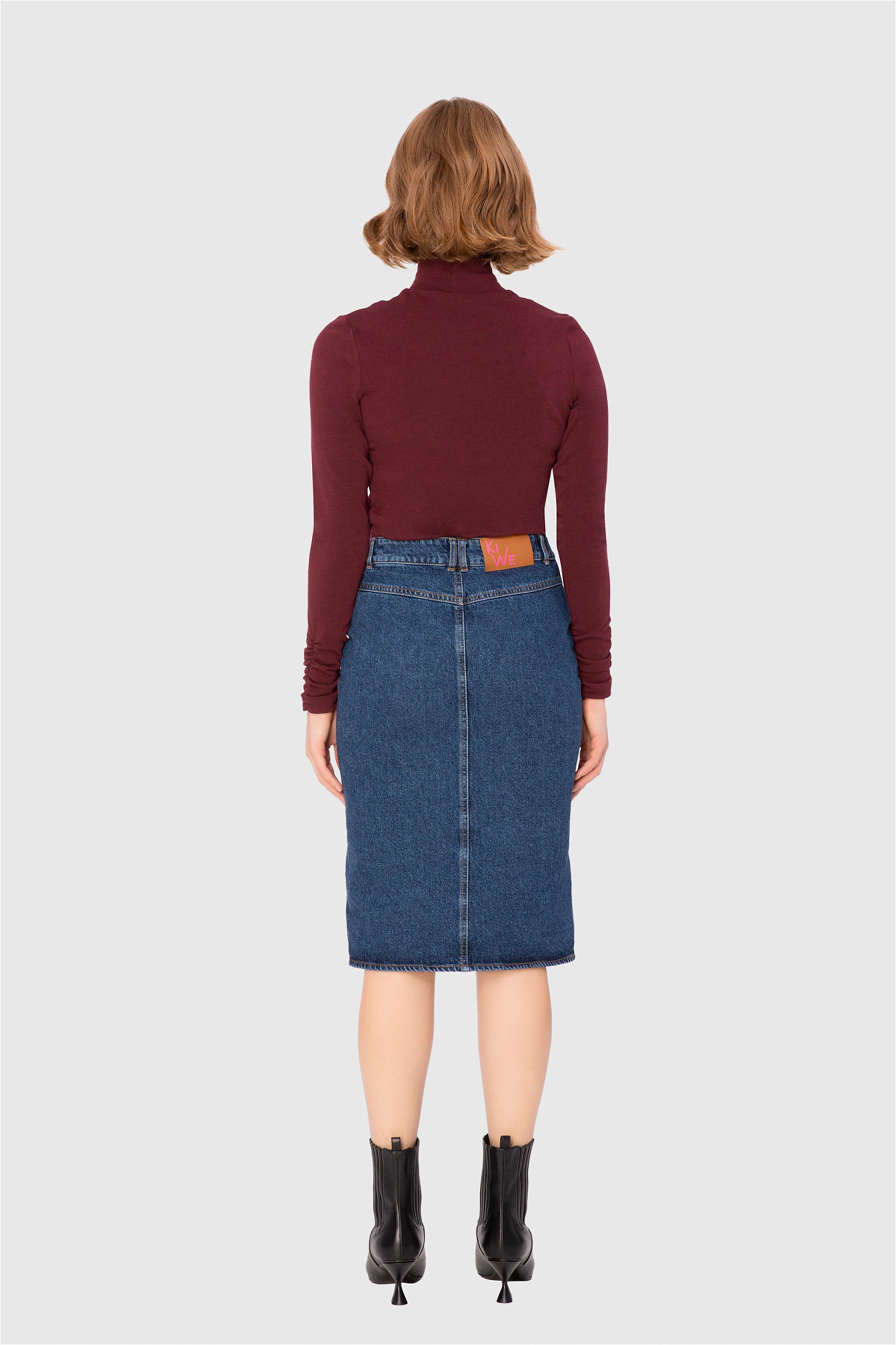 Önü Yırtmaç Detaylı  Denim Midi Etek