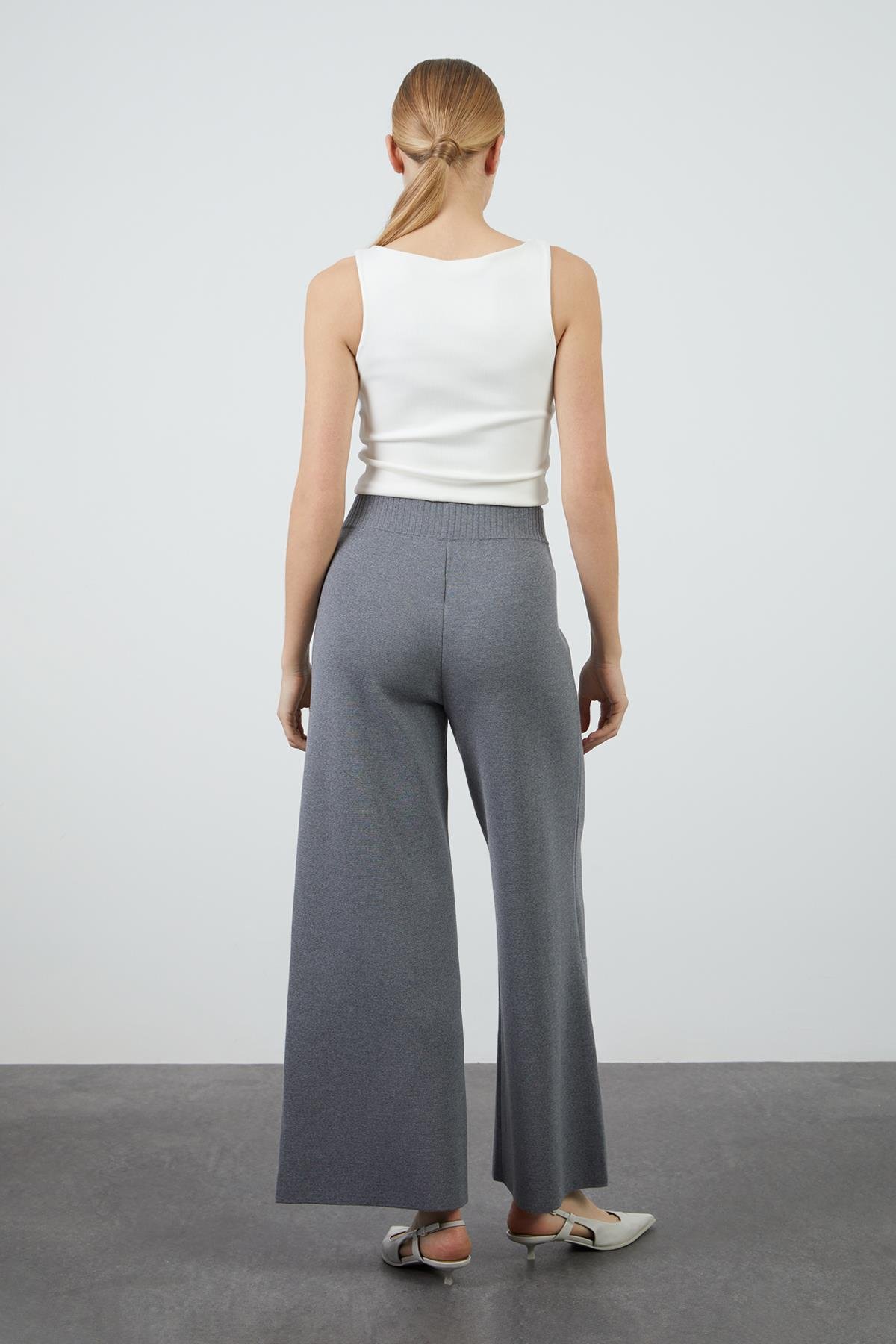 Wide Legs And Slit Knitwear Trousers