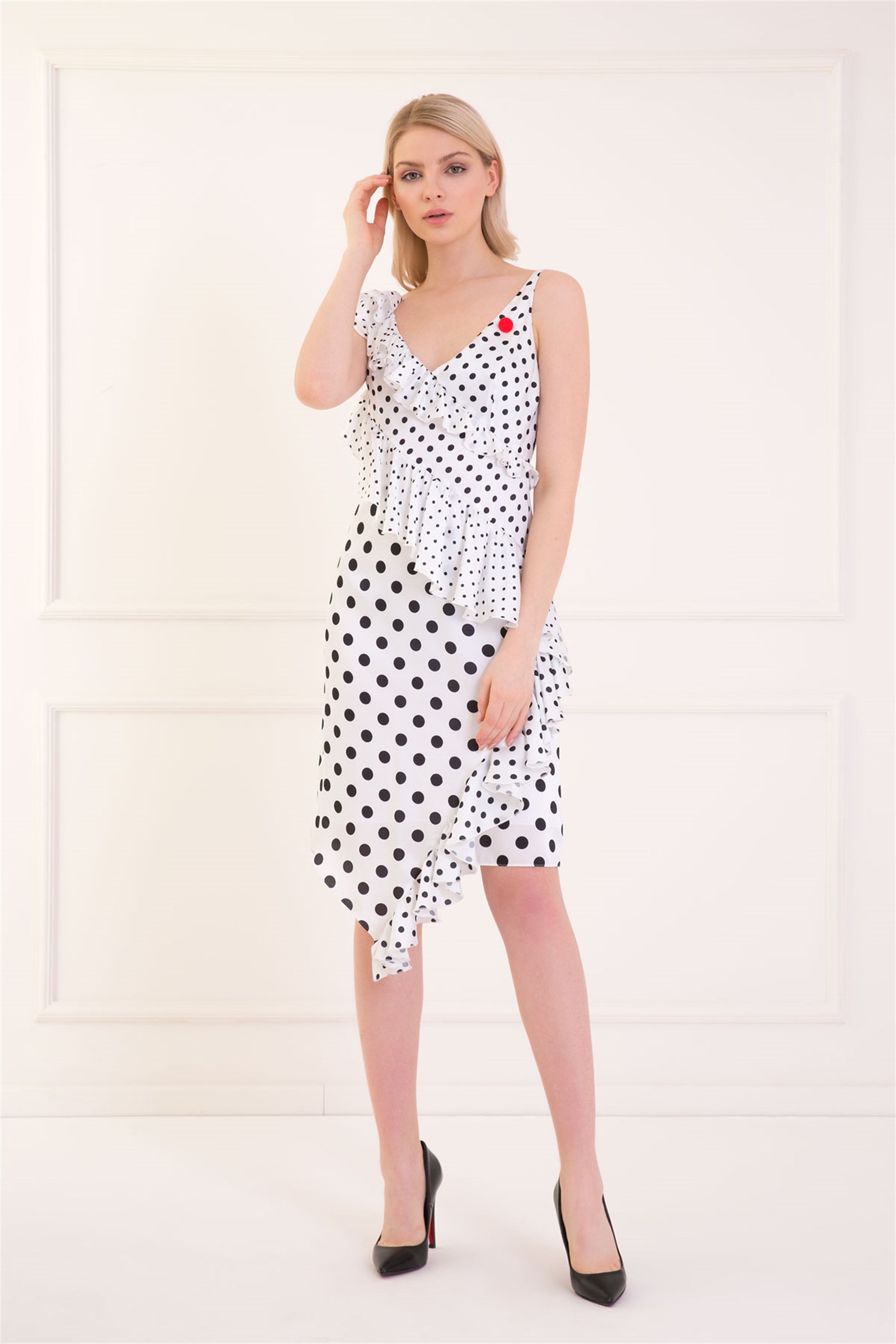 Puantiye Volanlı Verev Kuplu Midi Aslılı  Elbise