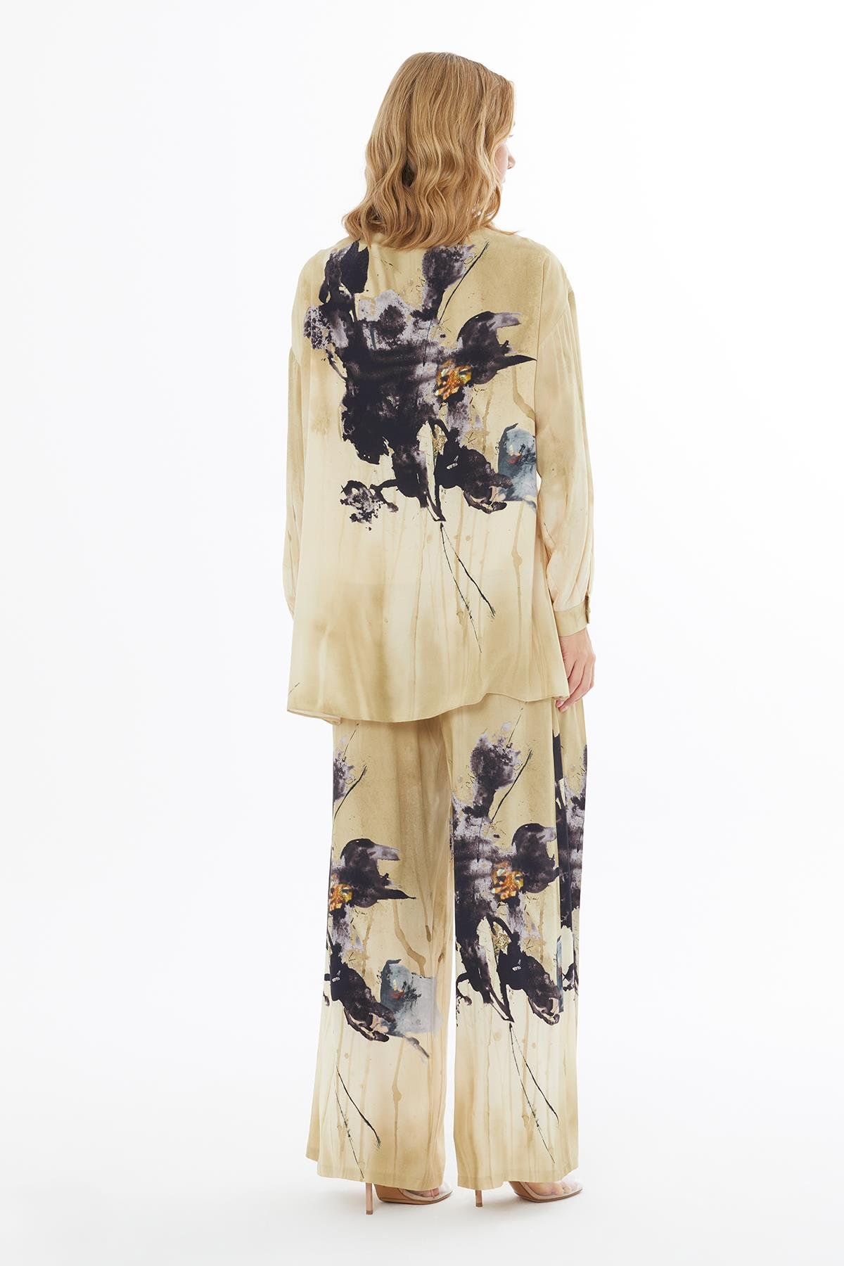 Rahat Kesim Desenli Kadın Gömlek