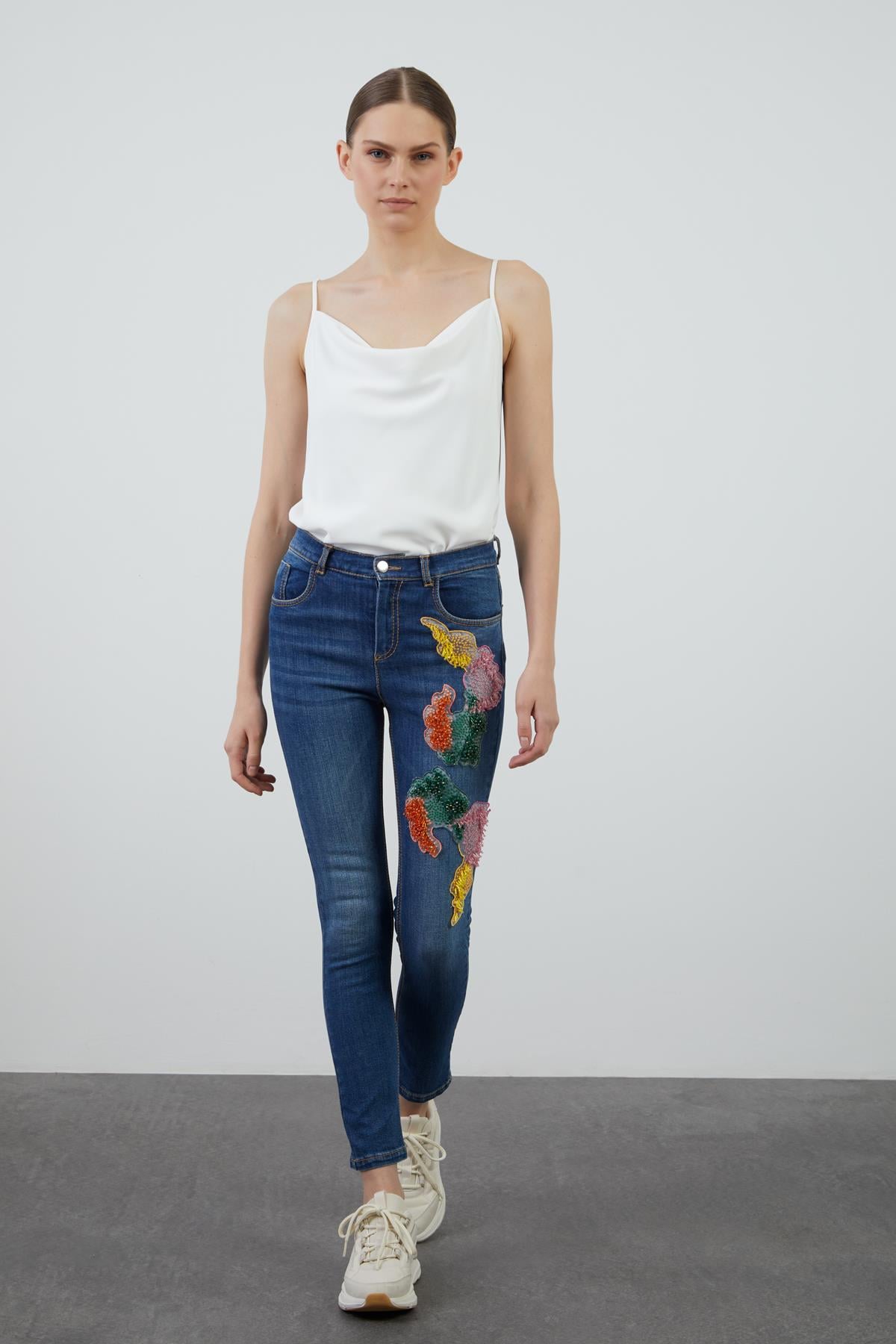 Renkli İşleme Detaylı Skiny Jean