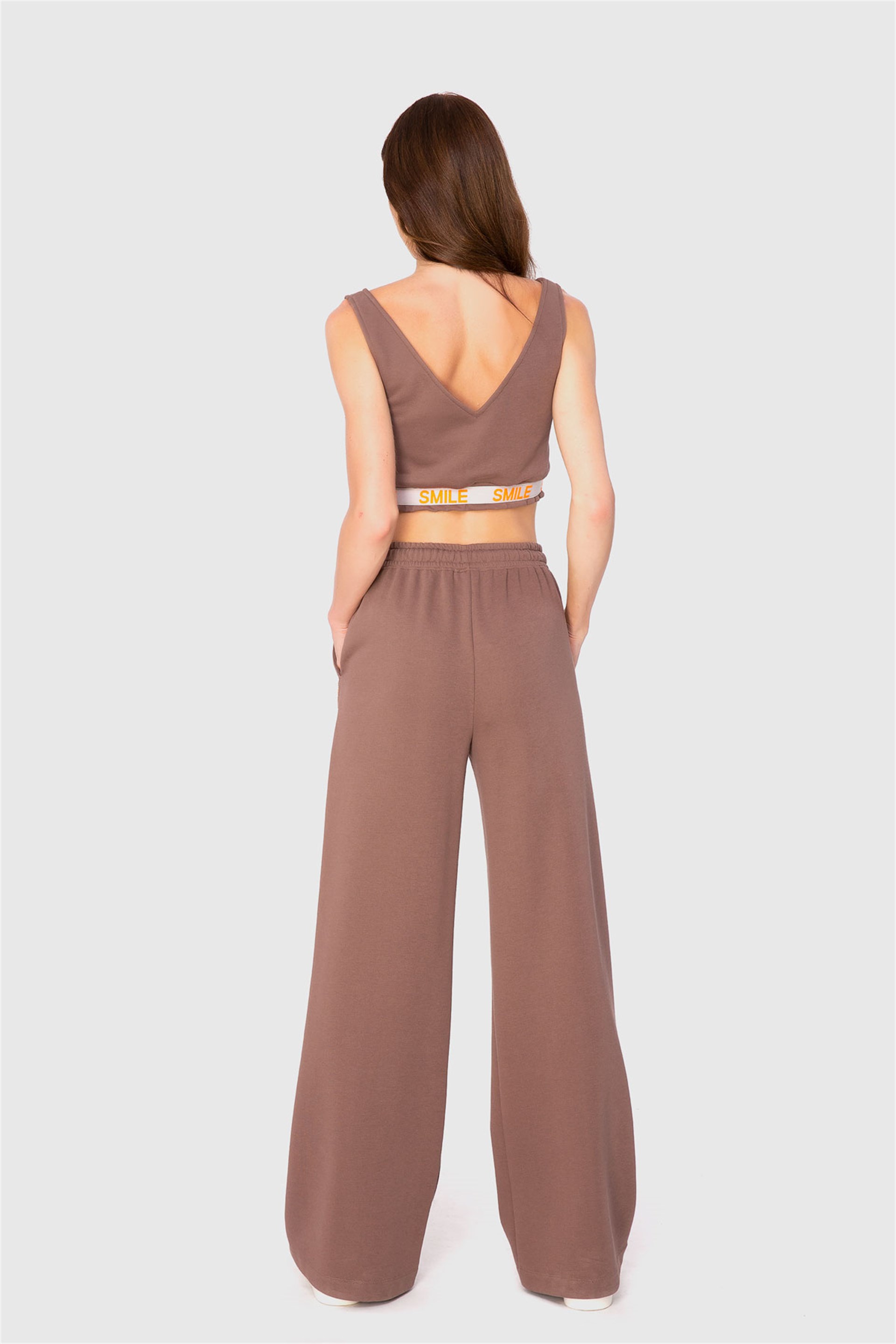 Ribana Detaylı V Yaka Kısa Crop