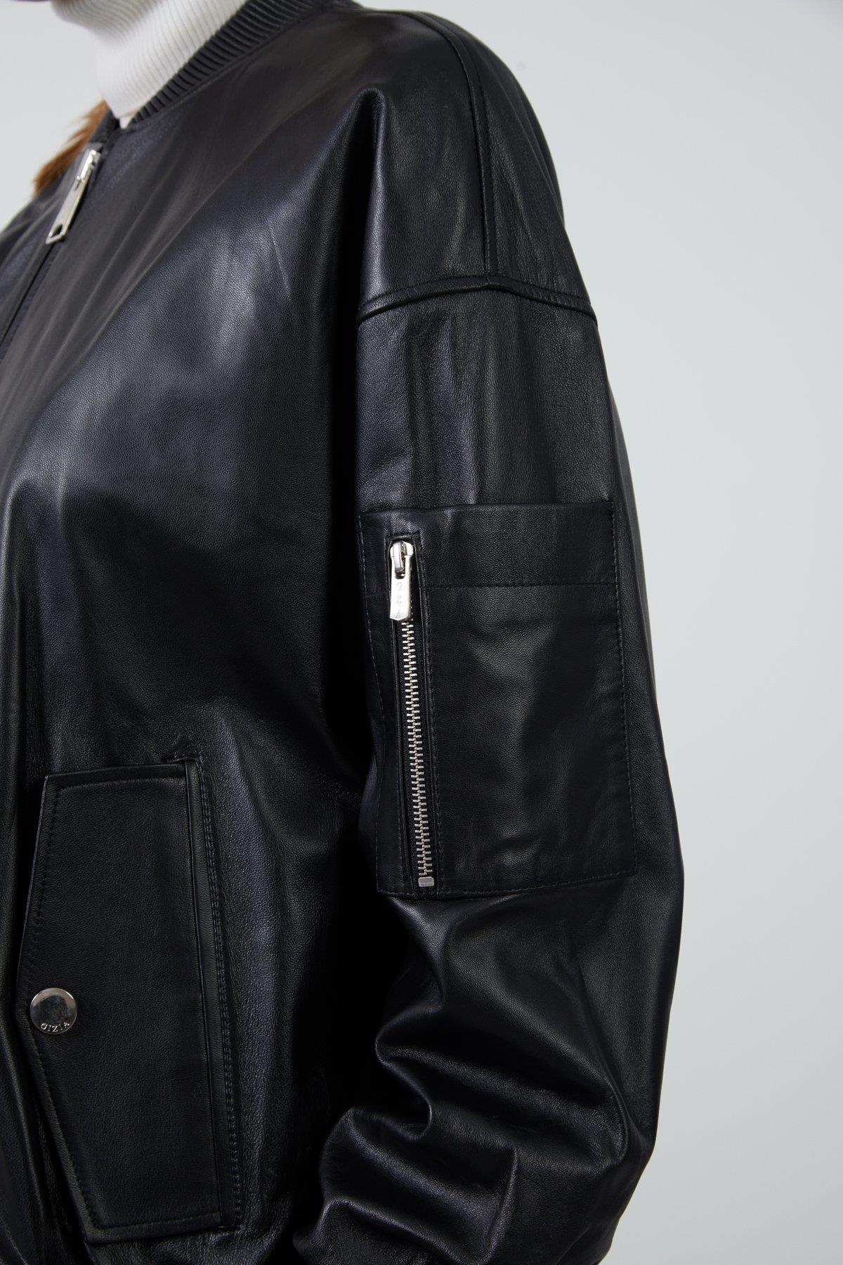 Shoulder Epaulet Detail Cuffed Cuffs and Hem Elasticized Leather Jacket