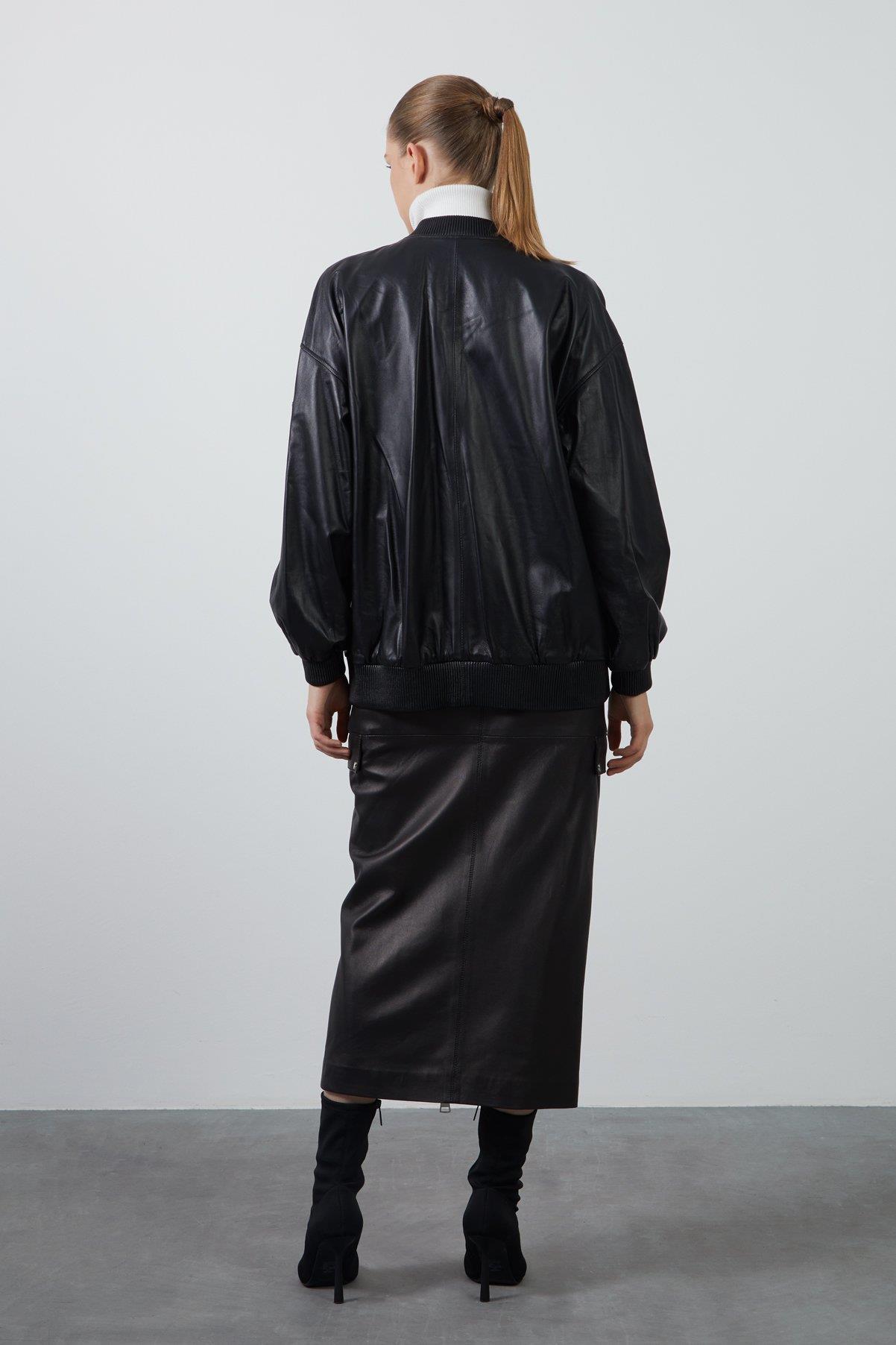 Shoulder Epaulet Detail Cuffed Cuffs and Hem Elasticized Leather Jacket